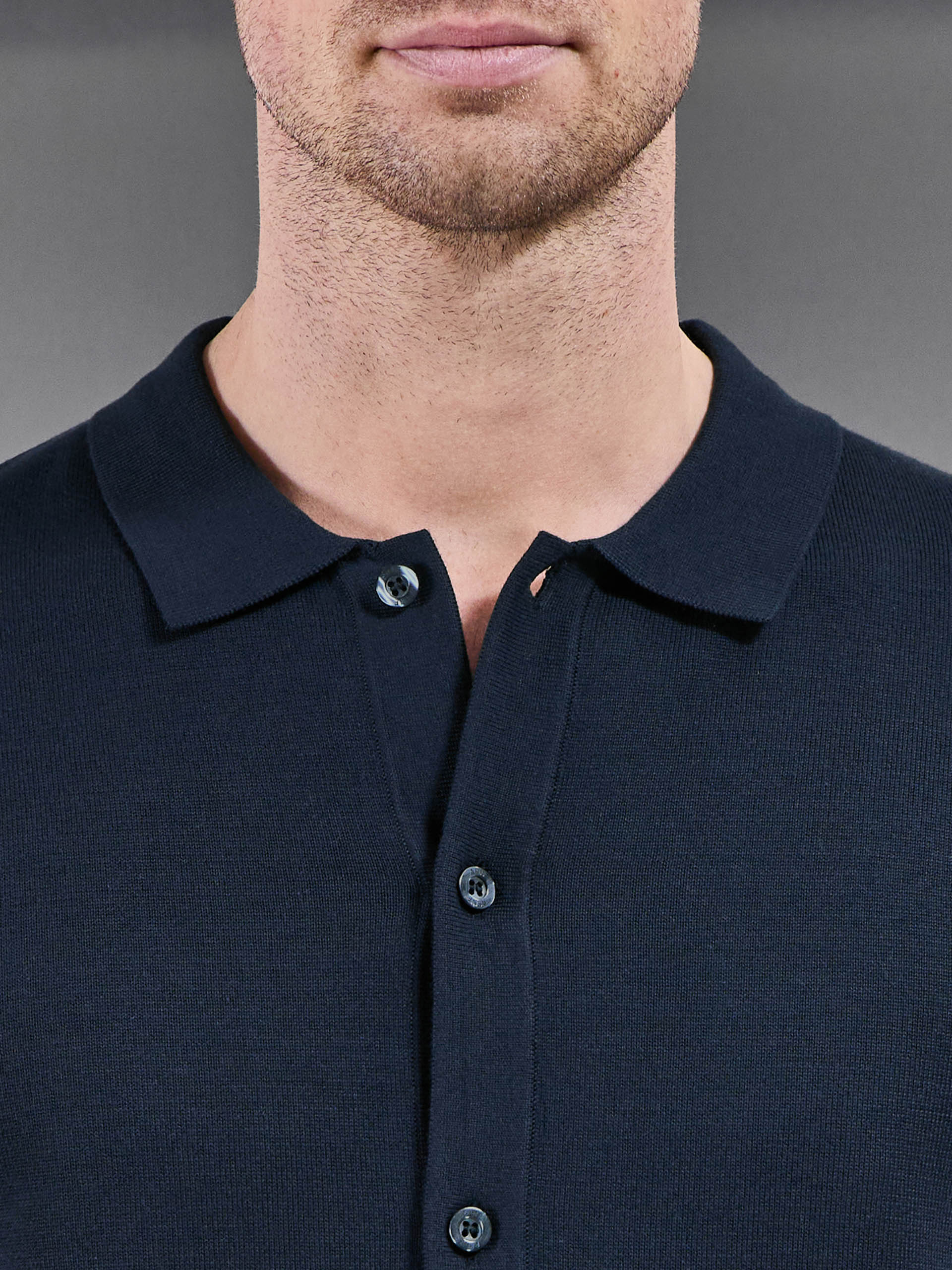 Cotton Knitted Button Through Short Sleeve Shirt in Navy - Image 4