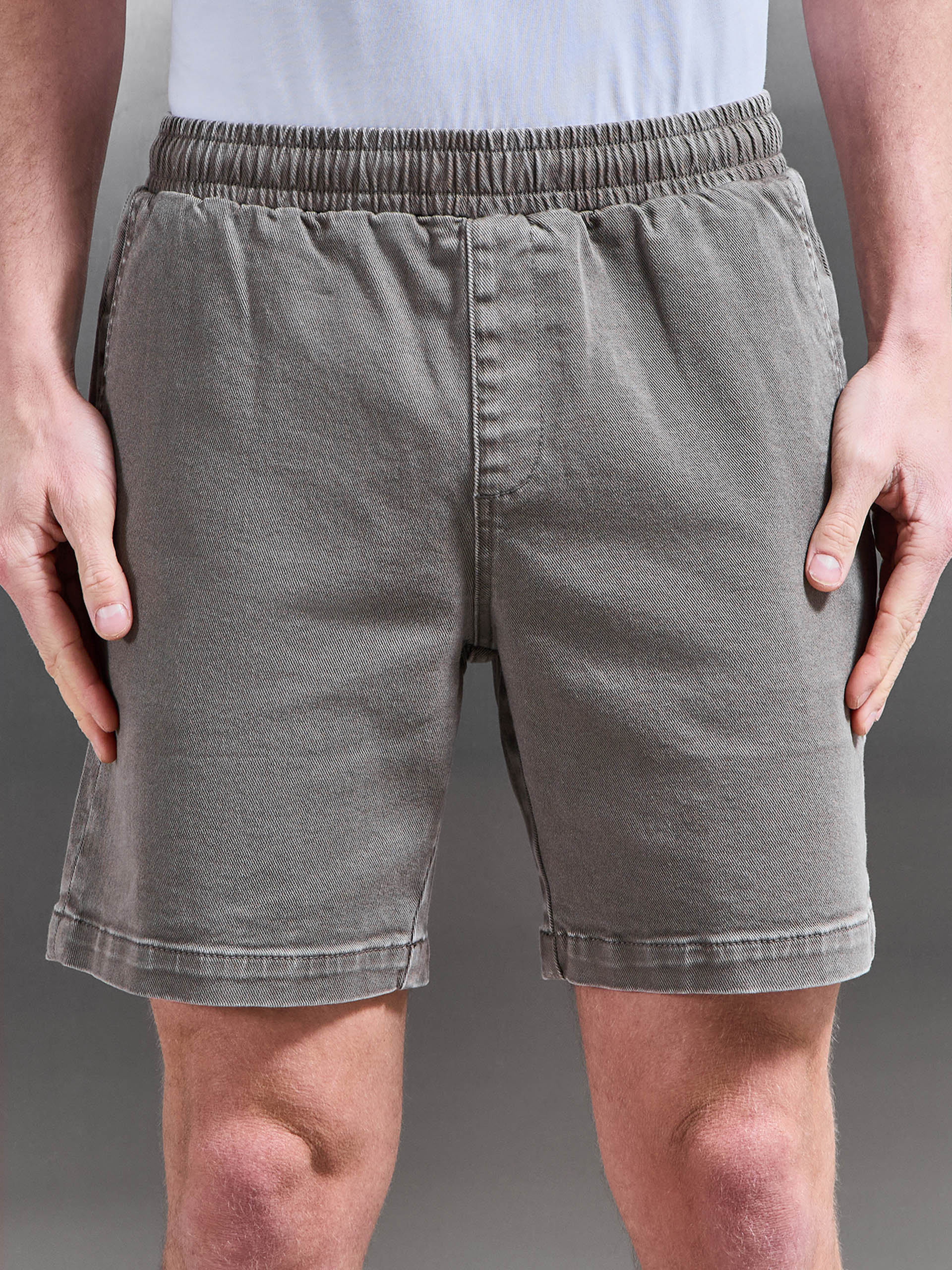 Cotton Twill Stretch Short in Dark Olive - Image 4