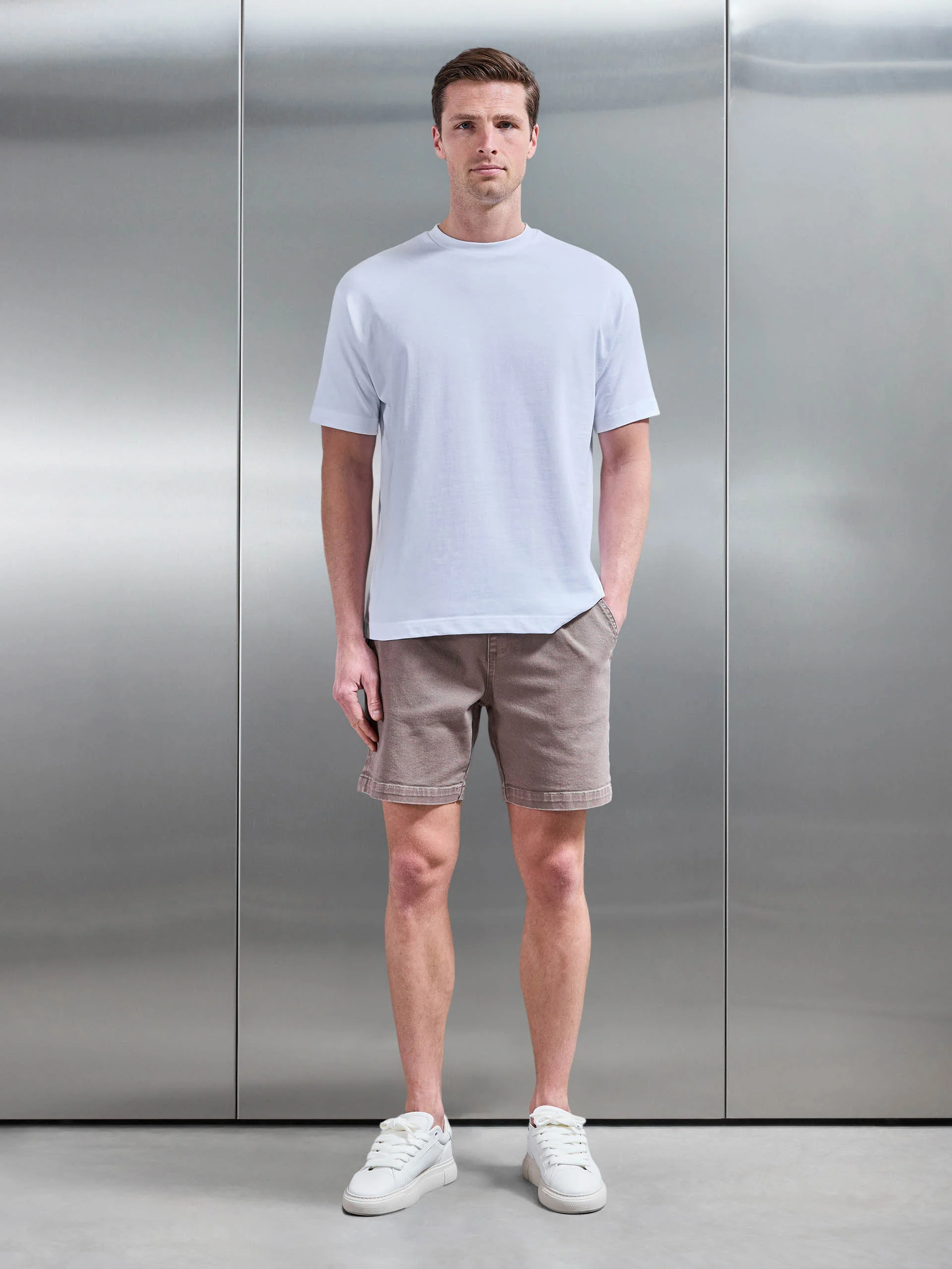 Cotton Twill Stretch Short in Taupe - Image 2