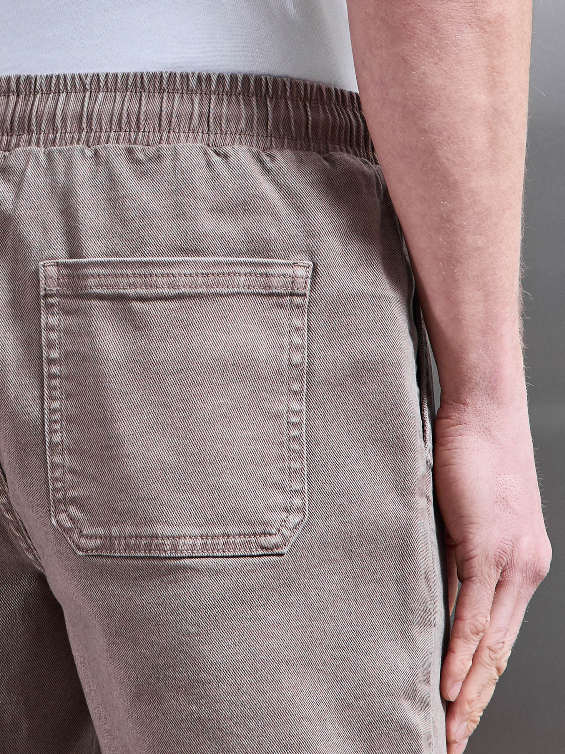 Cotton Twill Stretch Short in Taupe - Image 5
