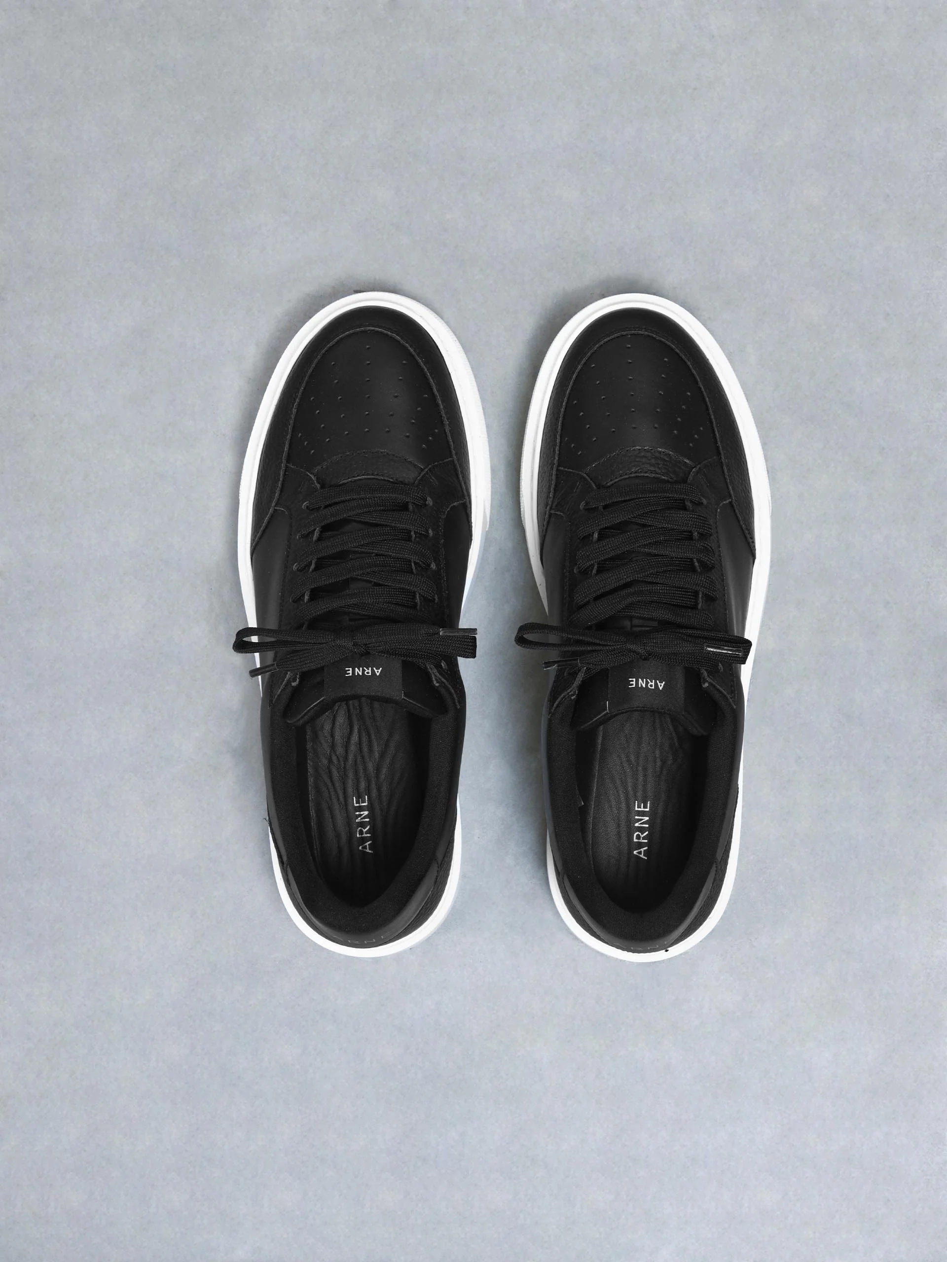 Court Trainer 2.0 in Black White - Image 4