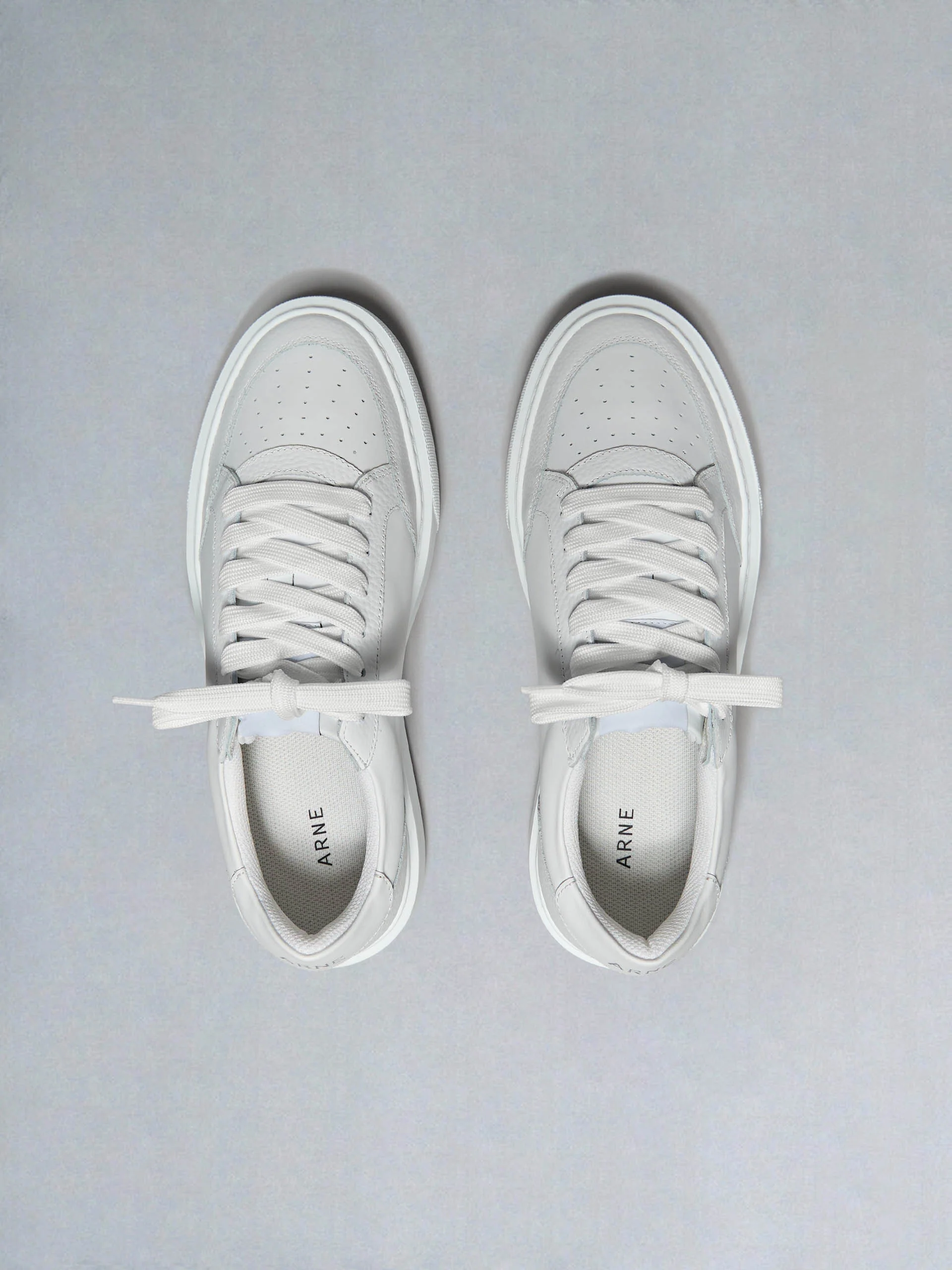 Court Trainer 2.0 in Triple White - Image 5
