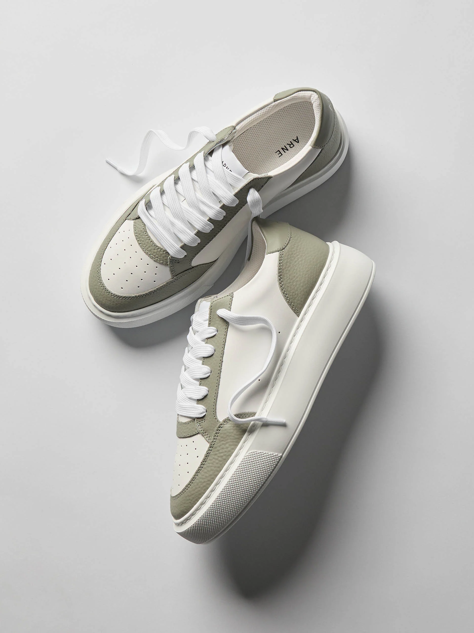 Court Trainer 2.0 in White Stone - Image 2