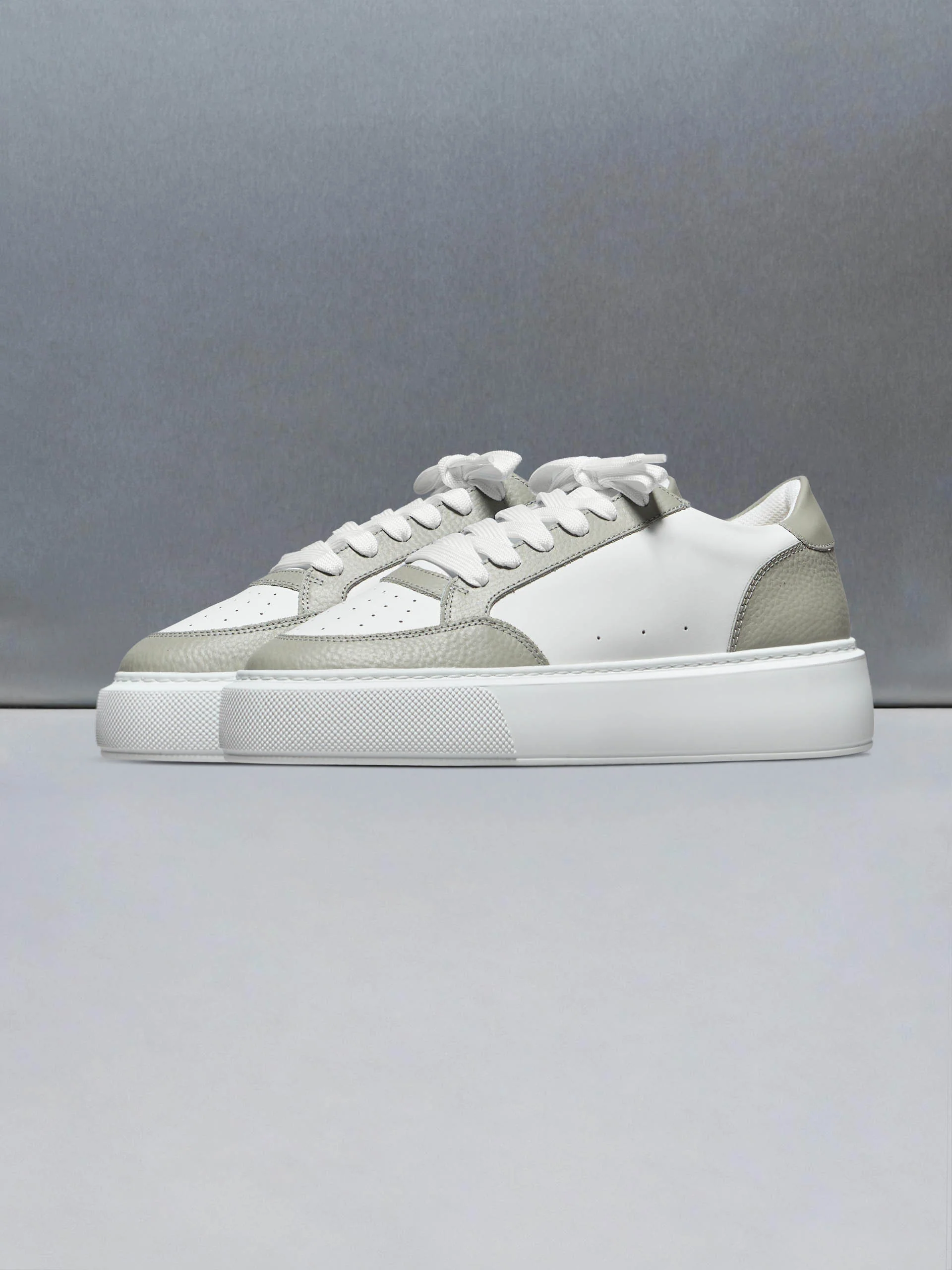 Court Trainer 2.0 in White Stone - Image 3
