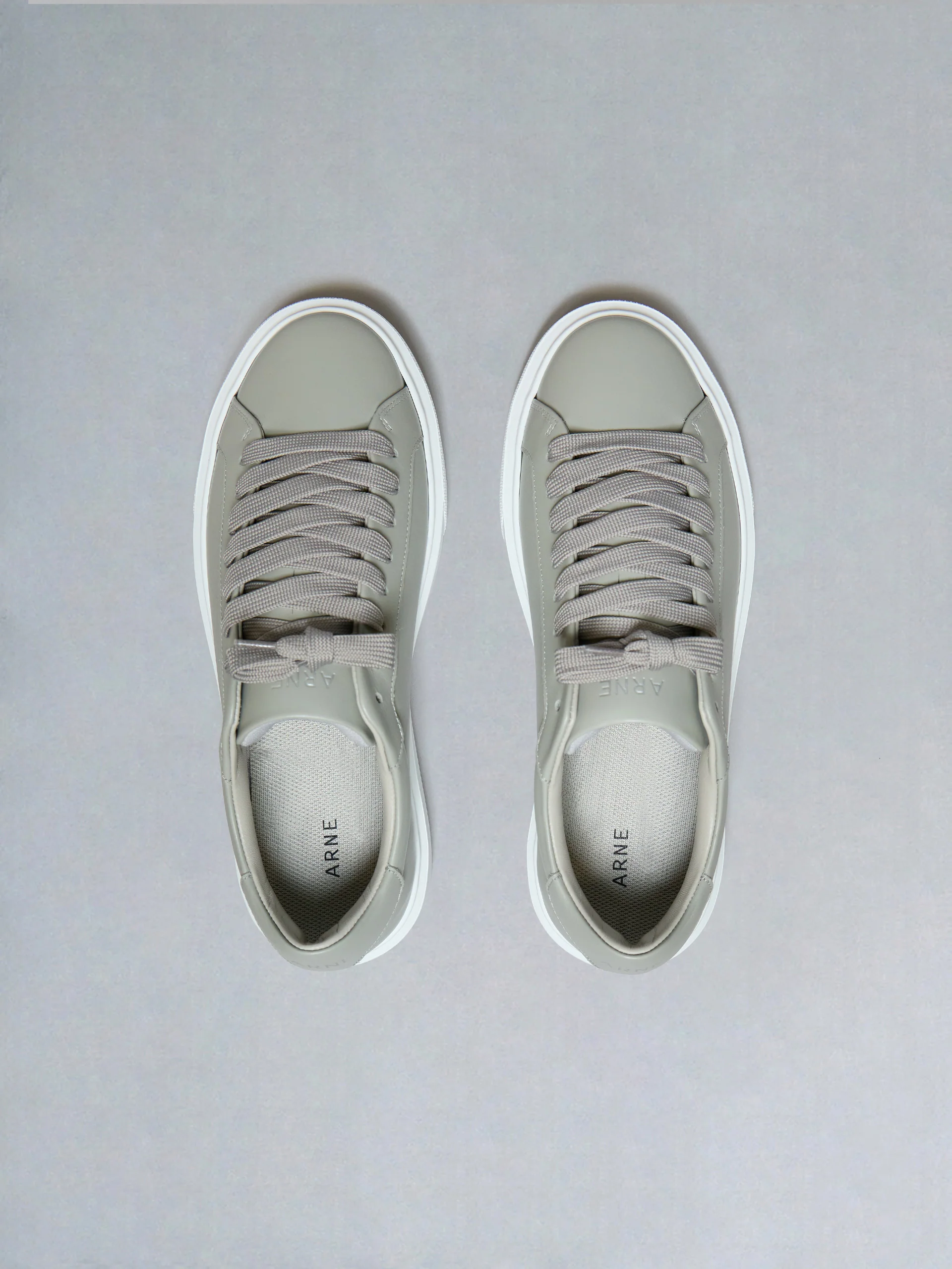 Essential Leather Trainer in Olive - Image 5