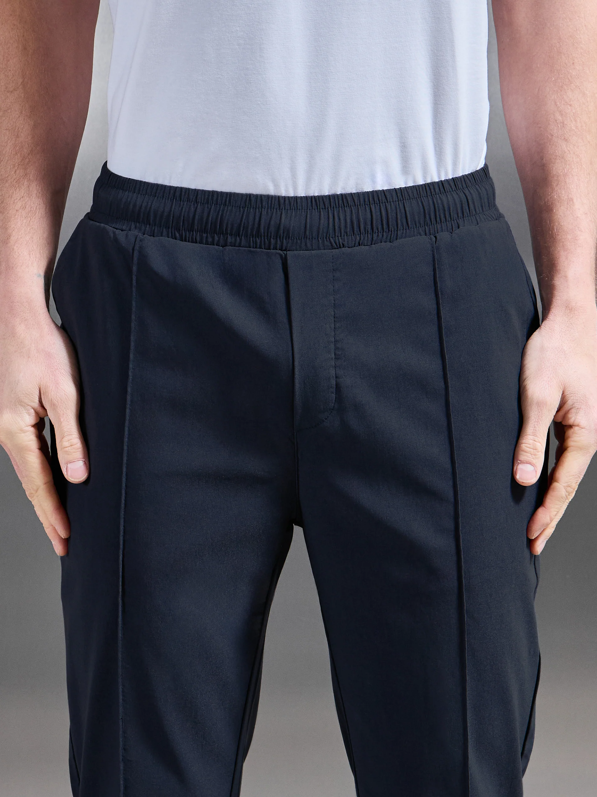 Essential Nylon Trouser in Navy - Image 4