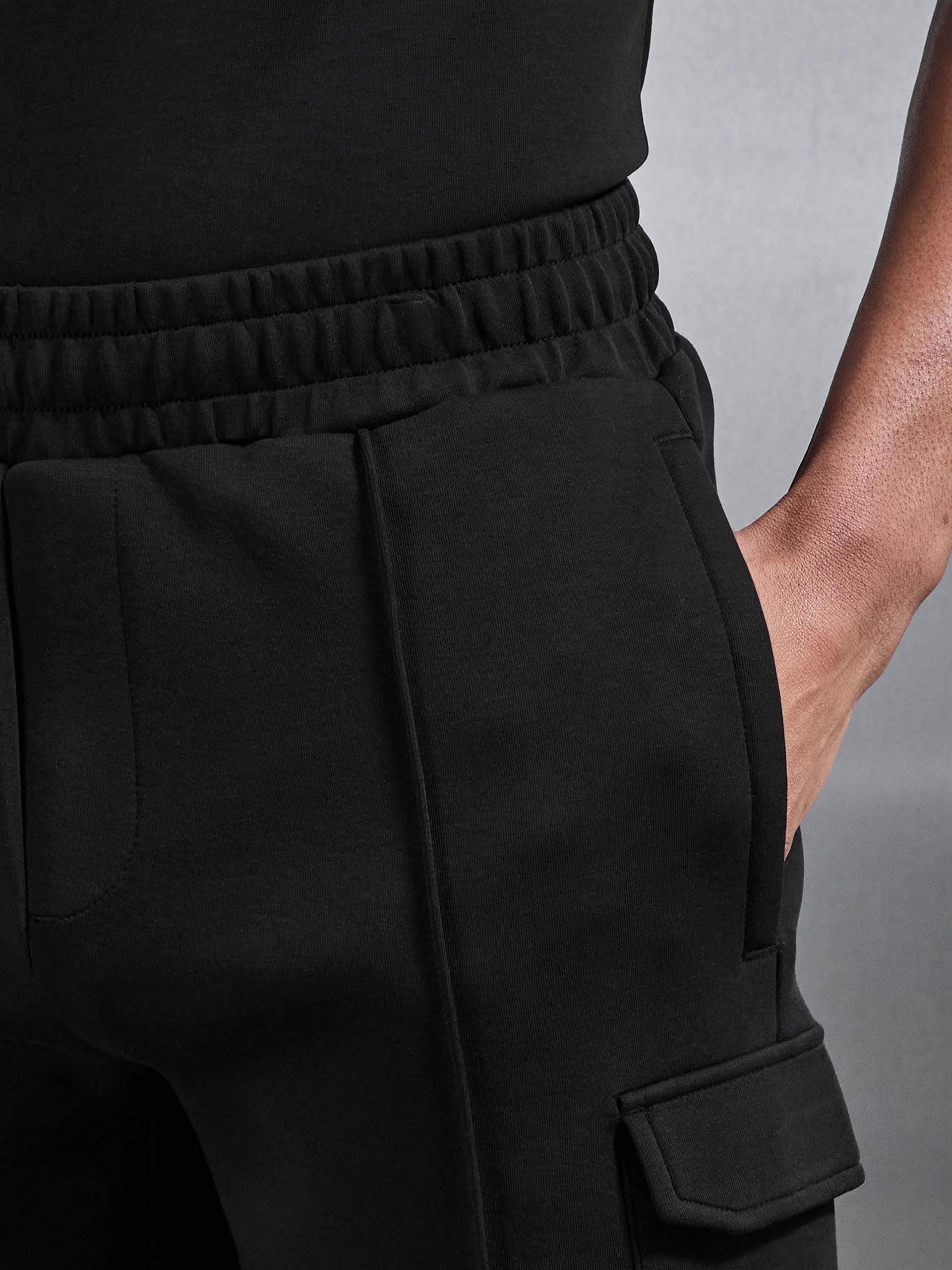 Everyday Luxe Cargo Short in Black - Image 5