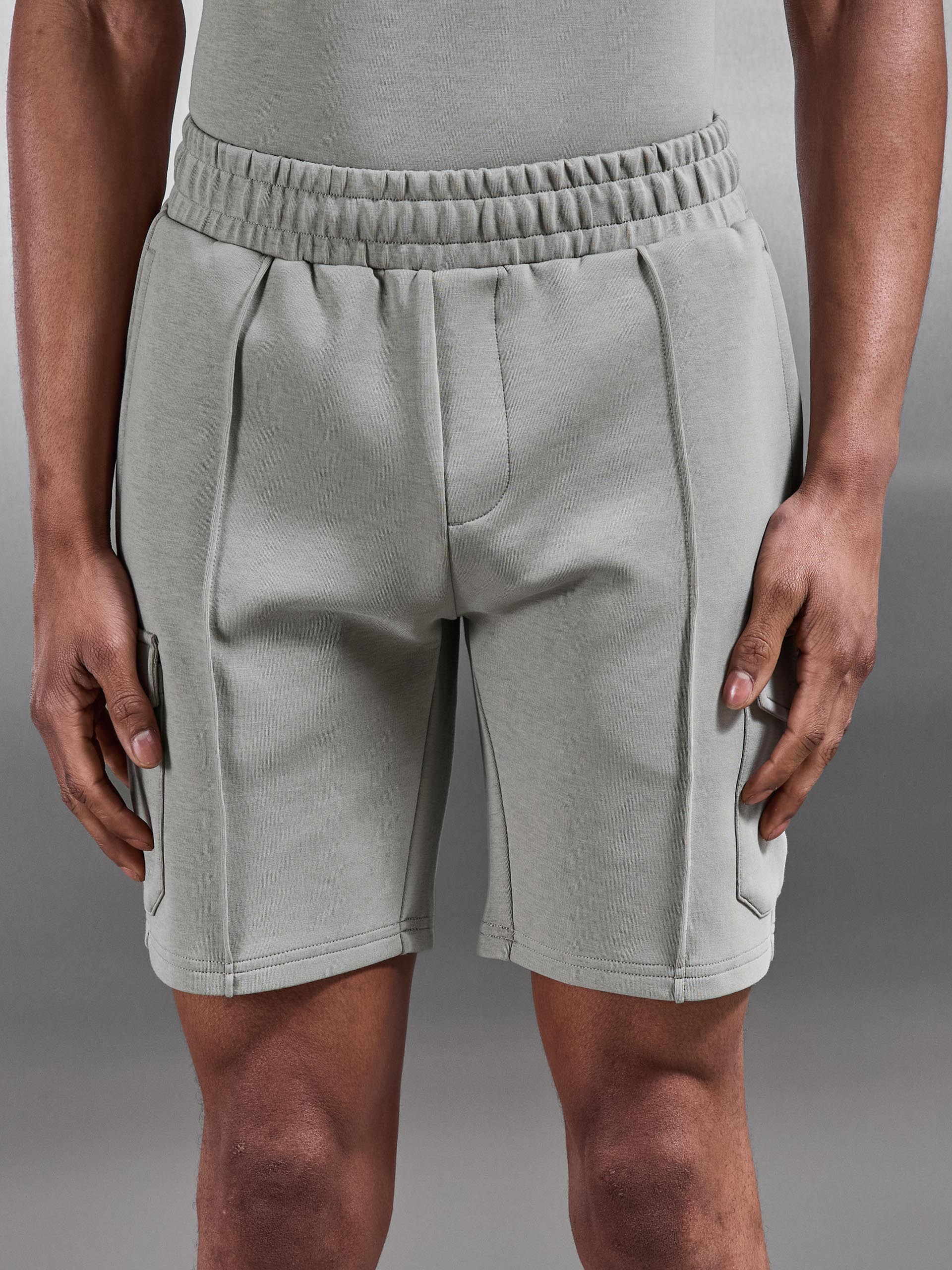 Everyday Luxe Cargo Short in Stone - Image 5