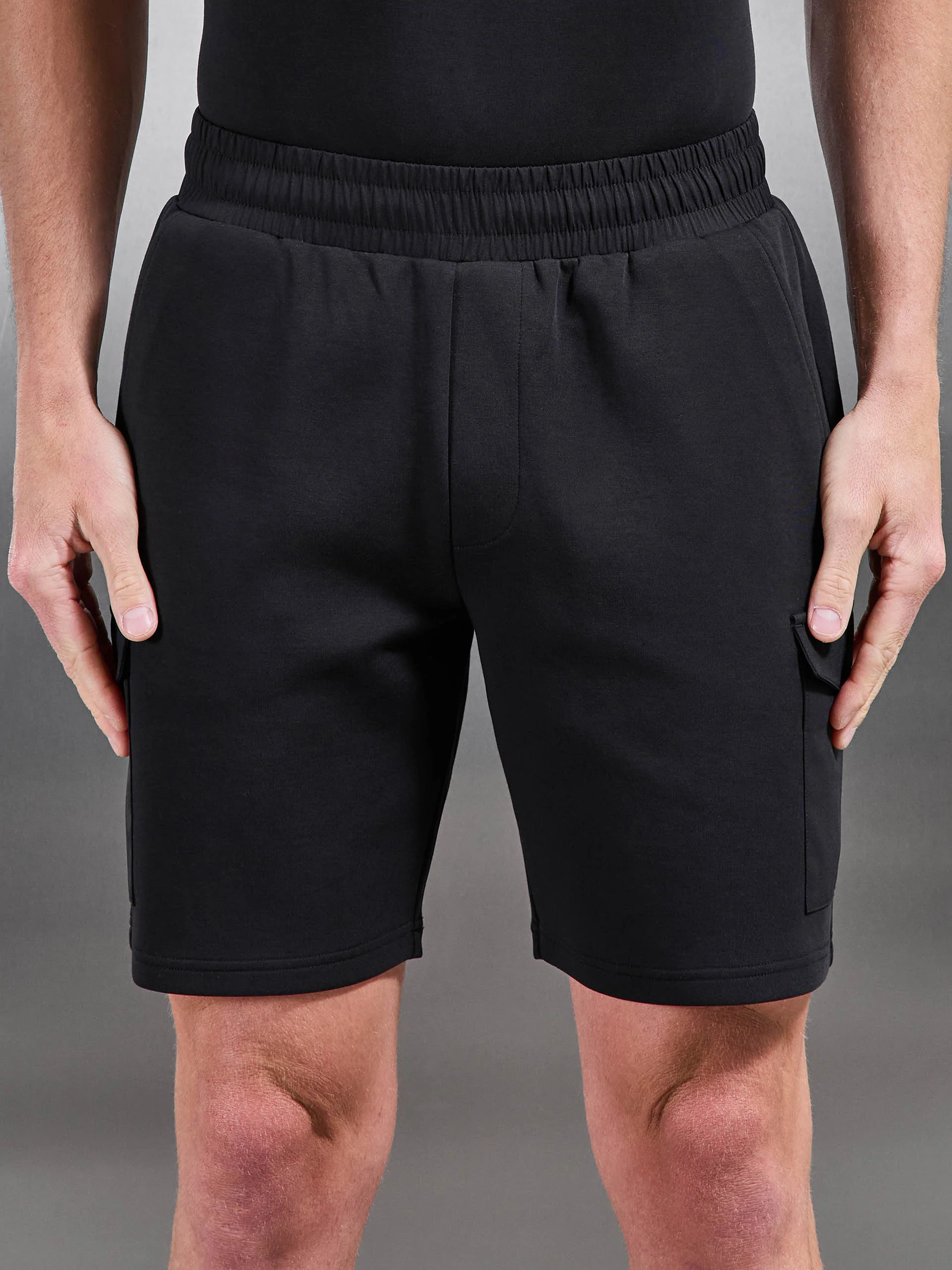 Everyday Luxe Hybrid Cargo Short in Black - Image 3
