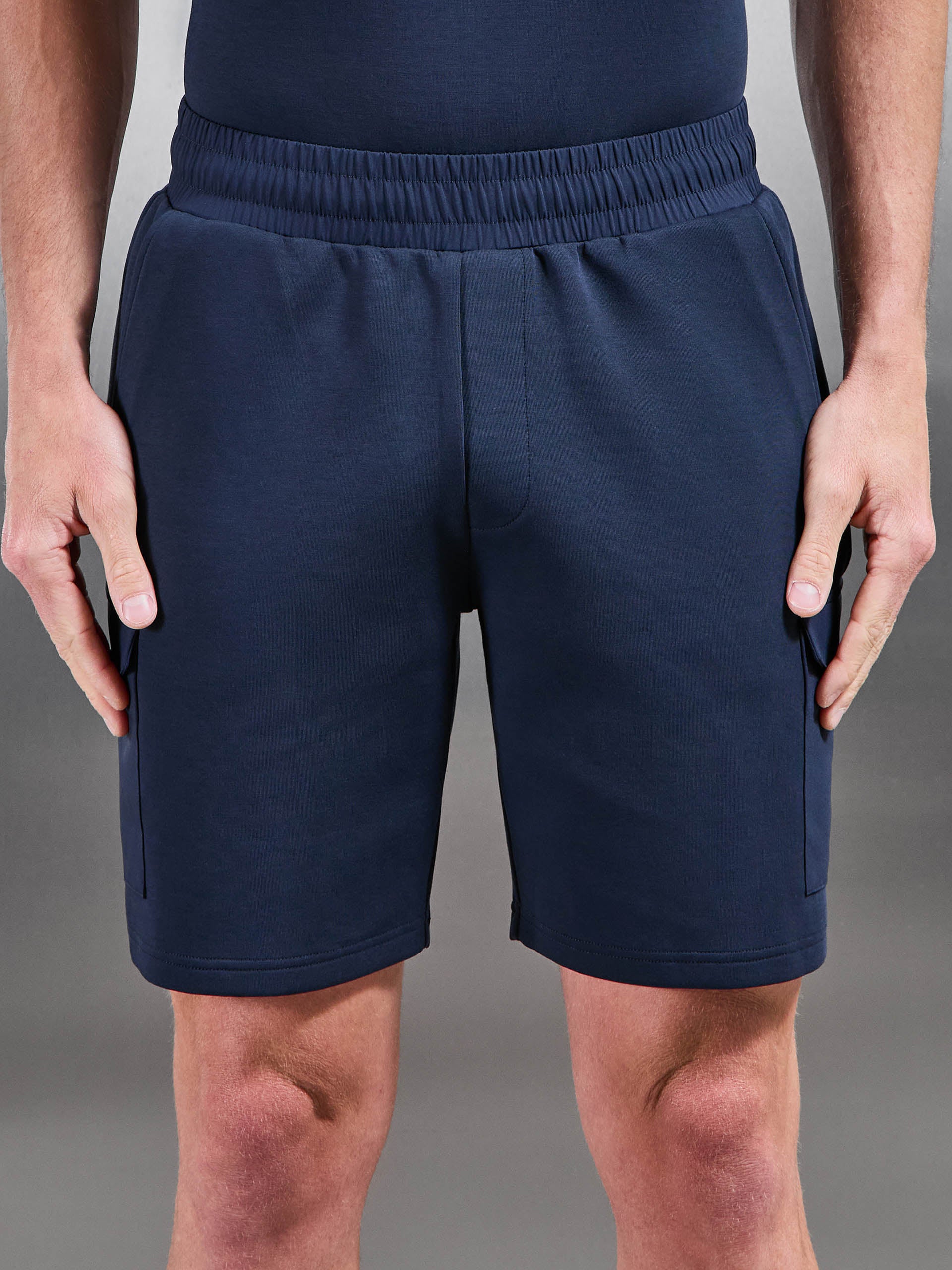 Everyday Luxe Hybrid Cargo Short in Navy - Image 4