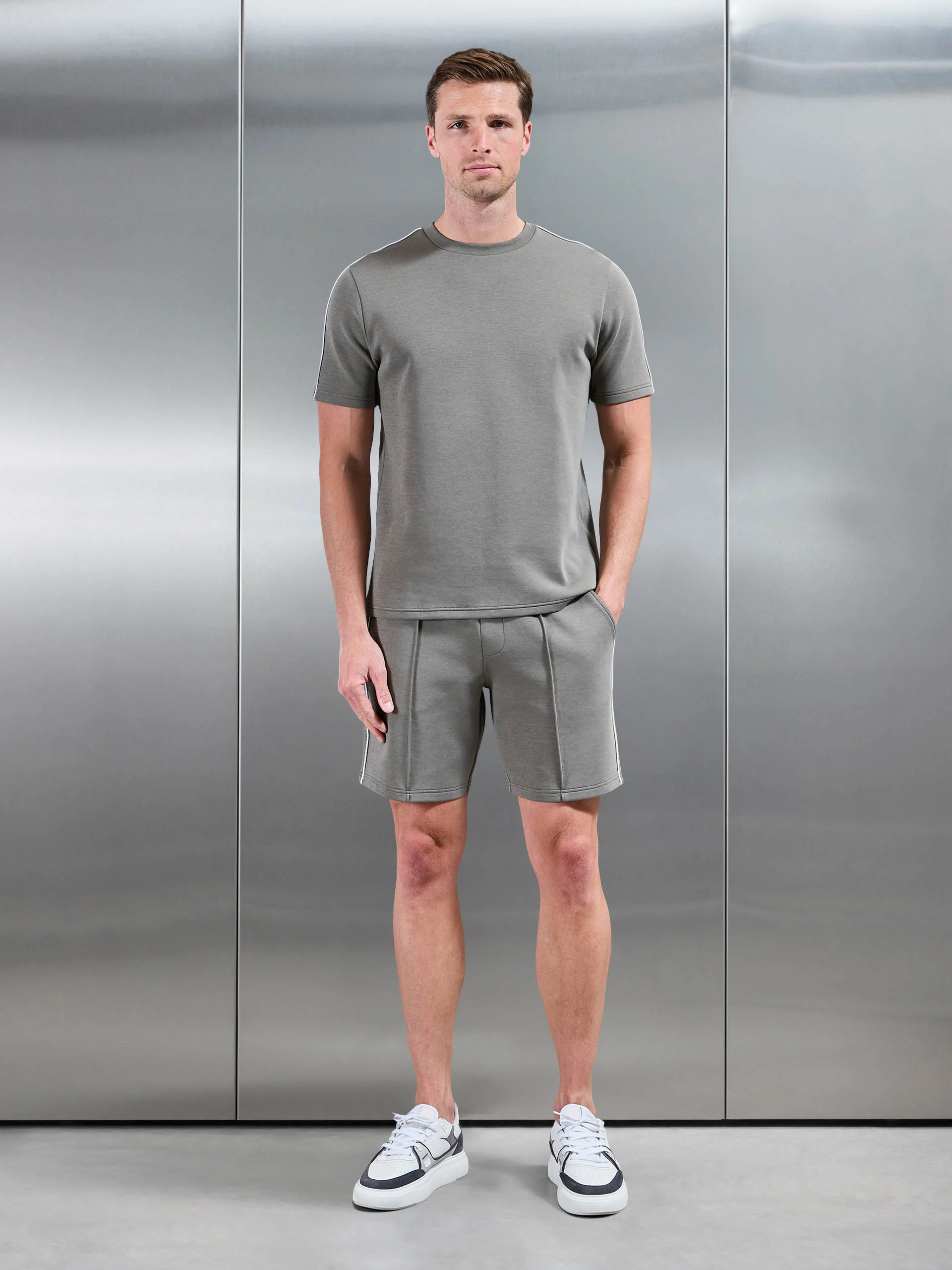 Everyday Luxe Piping T-Shirt in Olive - Image 2