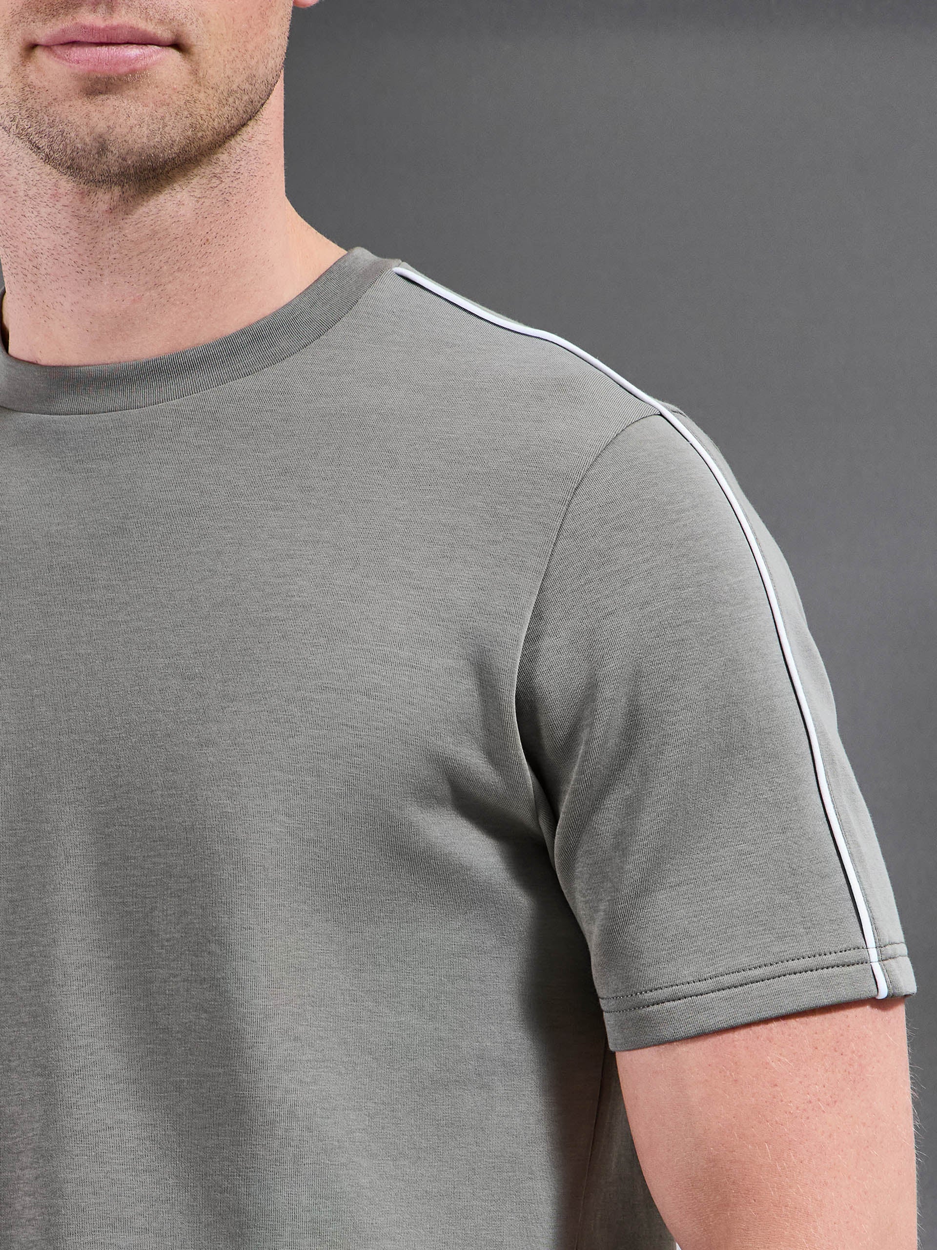 Everyday Luxe Piping T-Shirt in Olive - Image 4