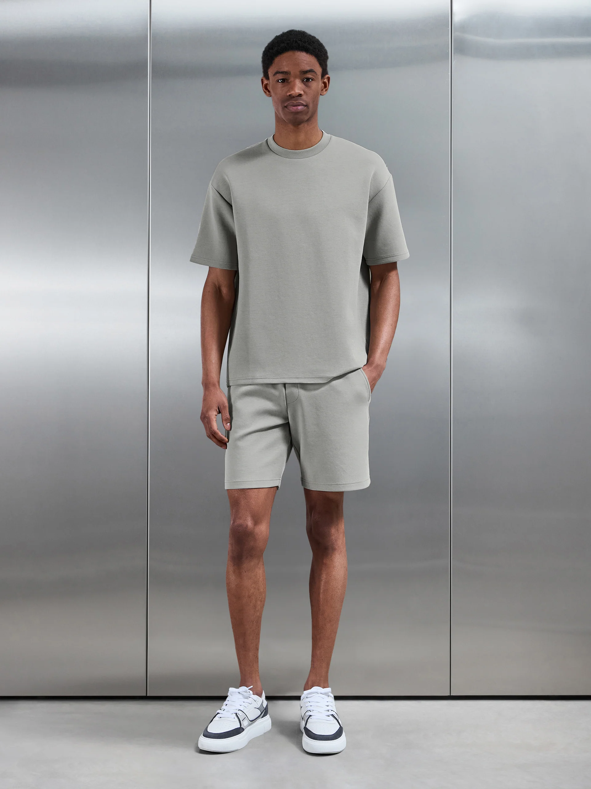 Everyday Luxe Relaxed Short in Stone - Image 2
