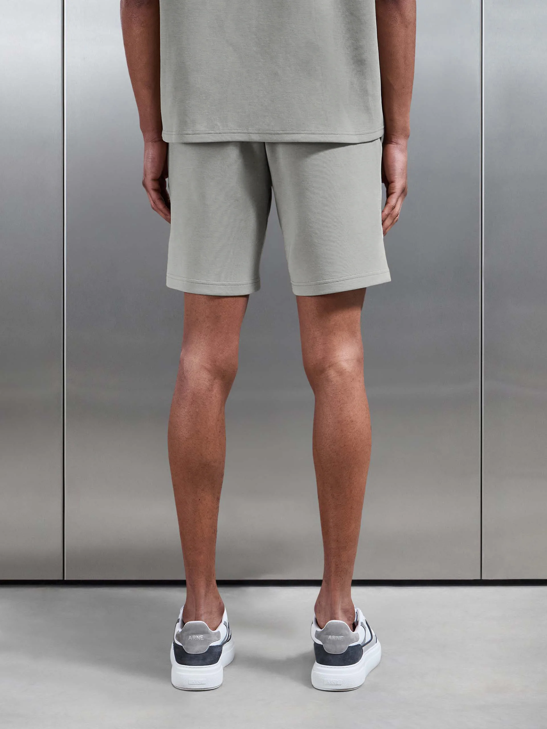 Everyday Luxe Relaxed Short in Stone - Image 3