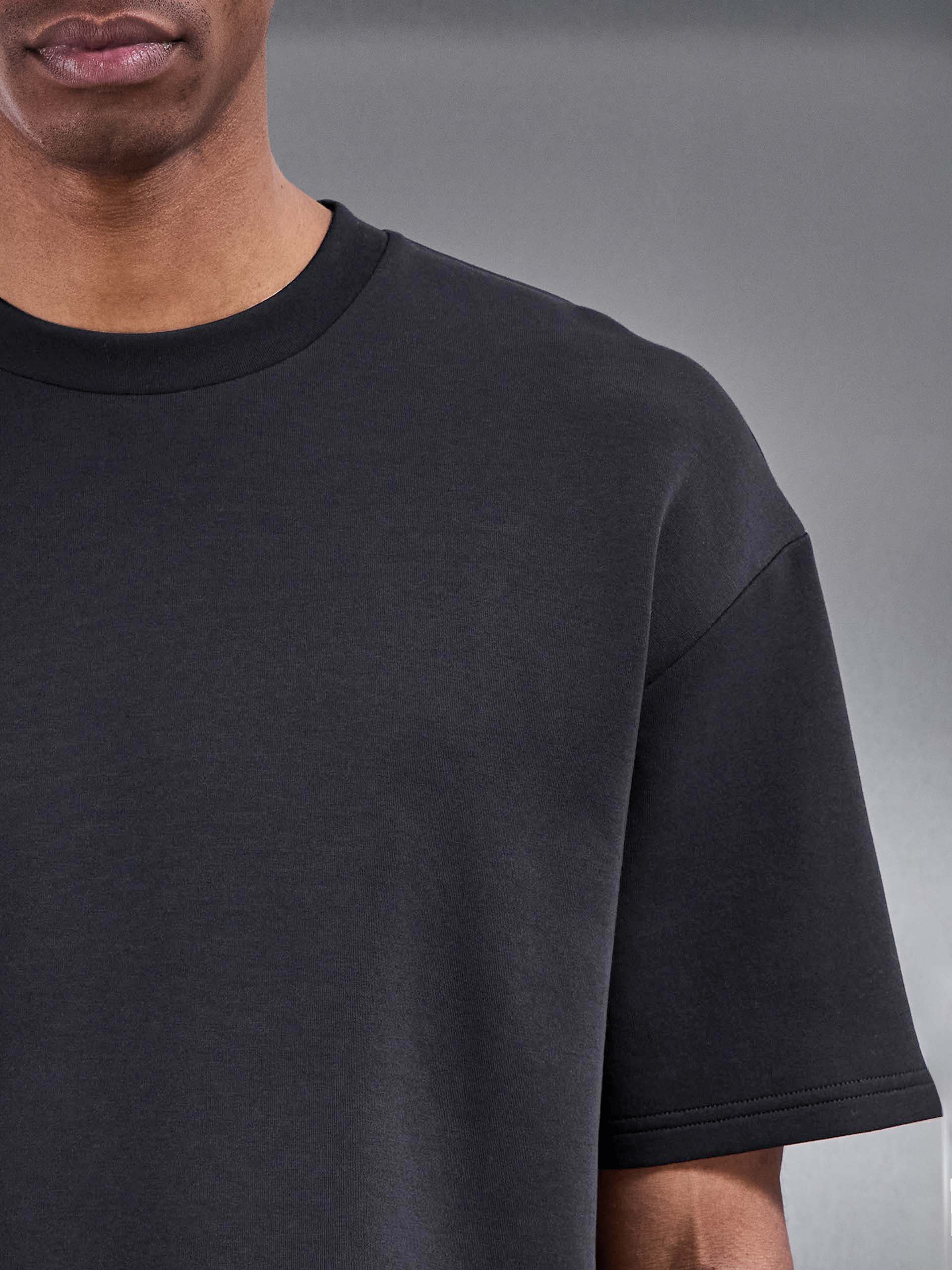 Everyday Luxe Relaxed T-Shirt in Black - Image 4