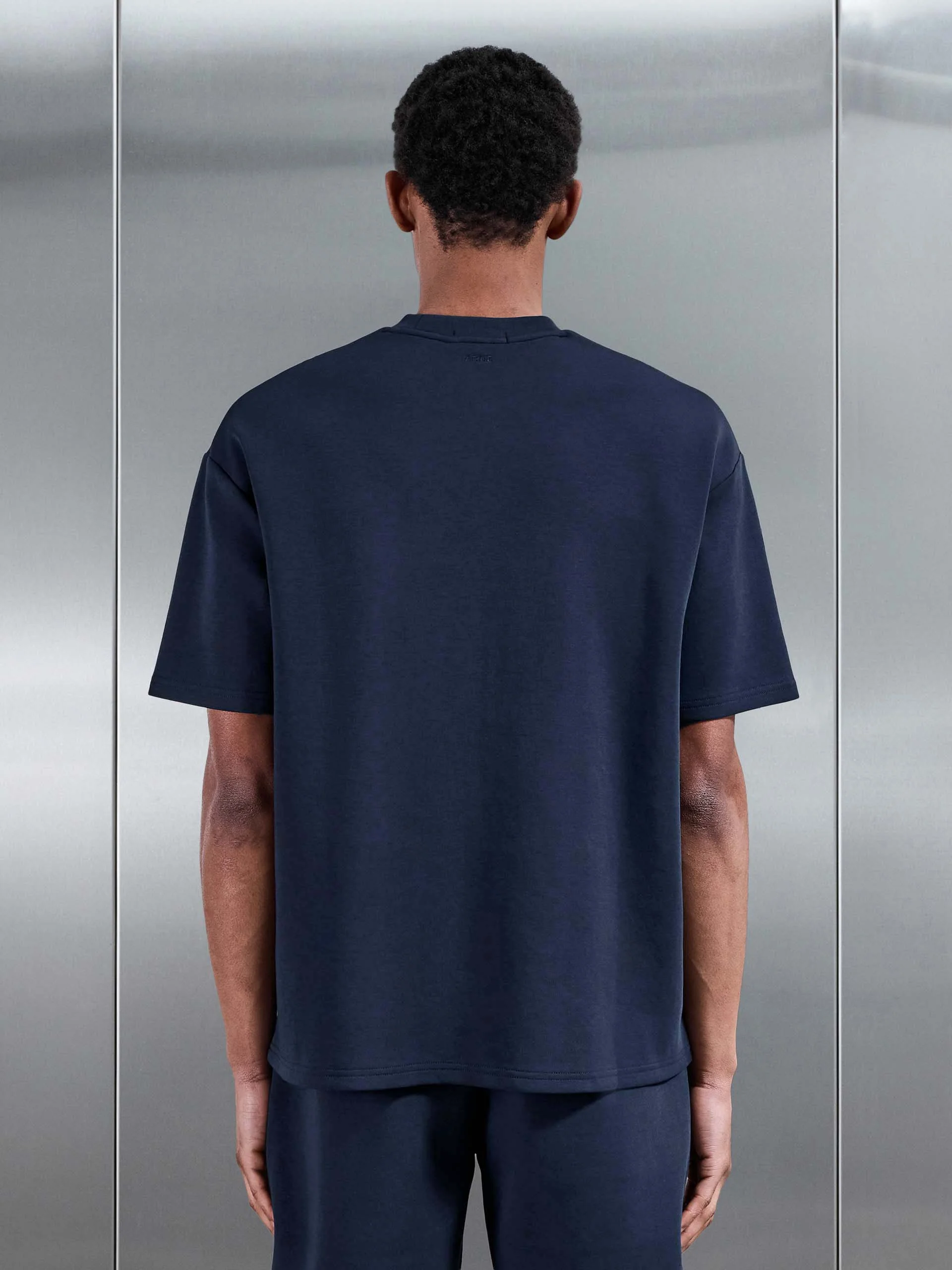 Everyday Luxe Relaxed T-Shirt in Navy - Image 4