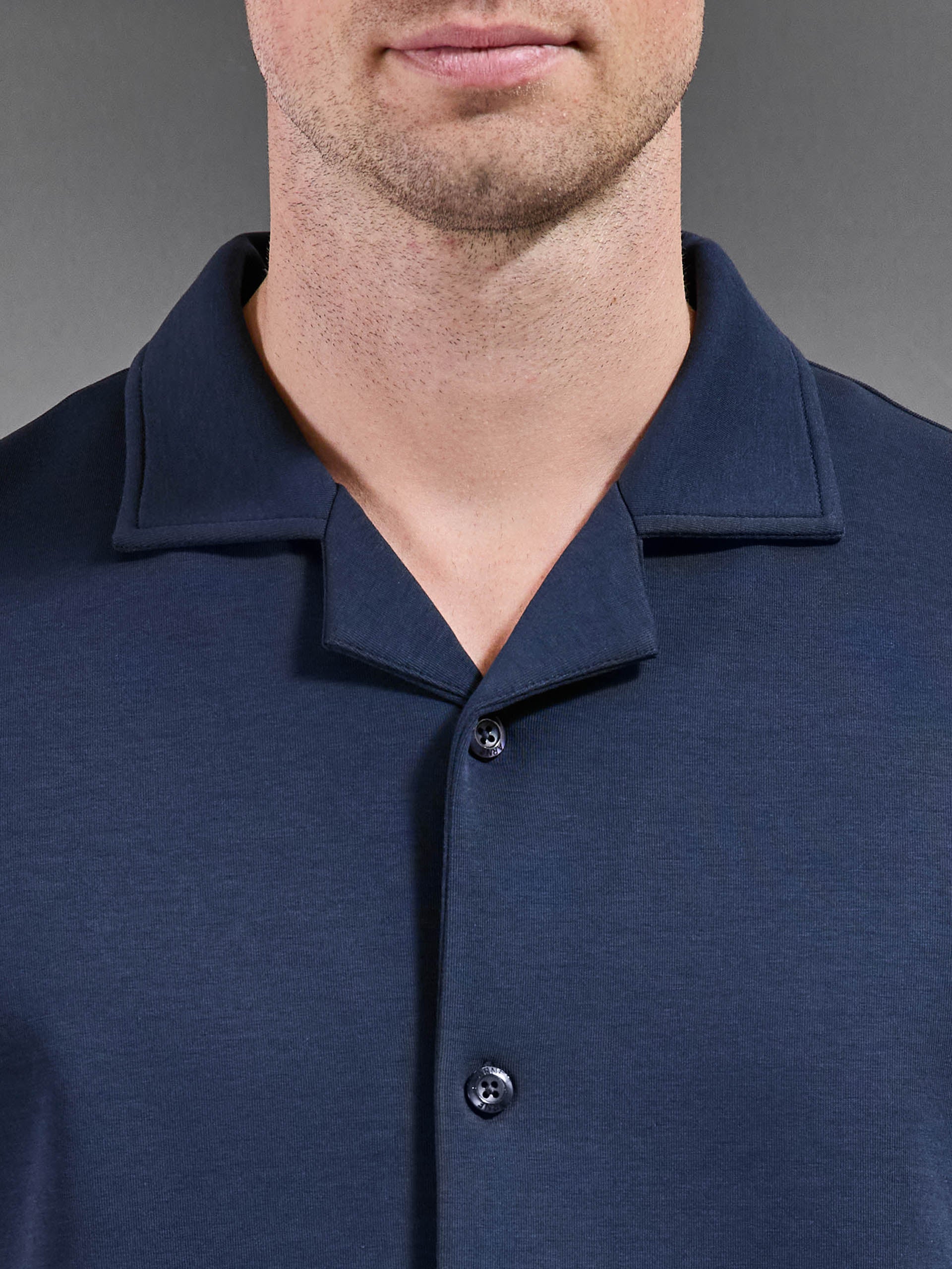 Everyday Luxe Revere Collar Shirt in Navy - Image 4