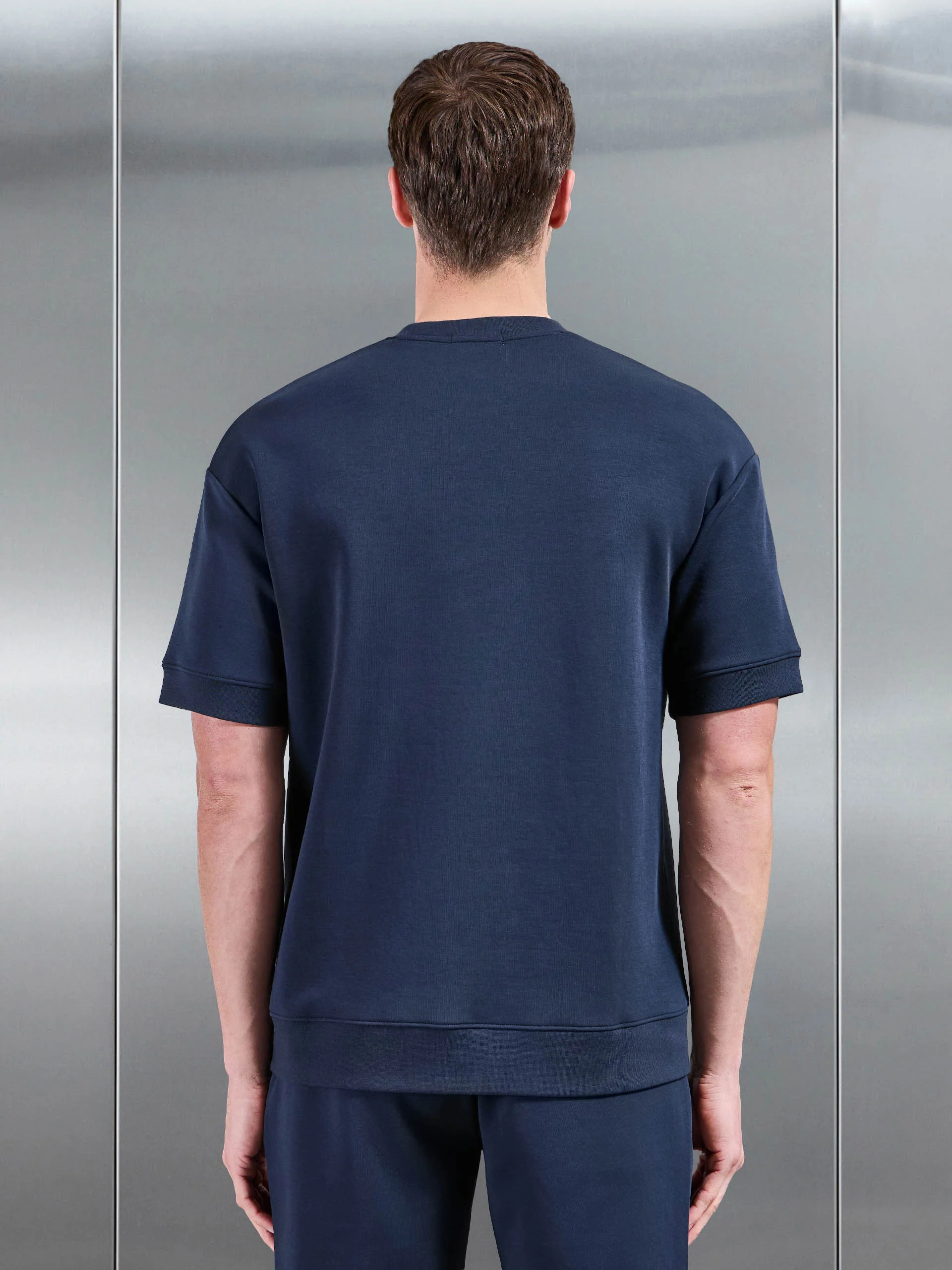 Everyday Luxe Ribbed Relaxed T-Shirt in Navy - Image 3