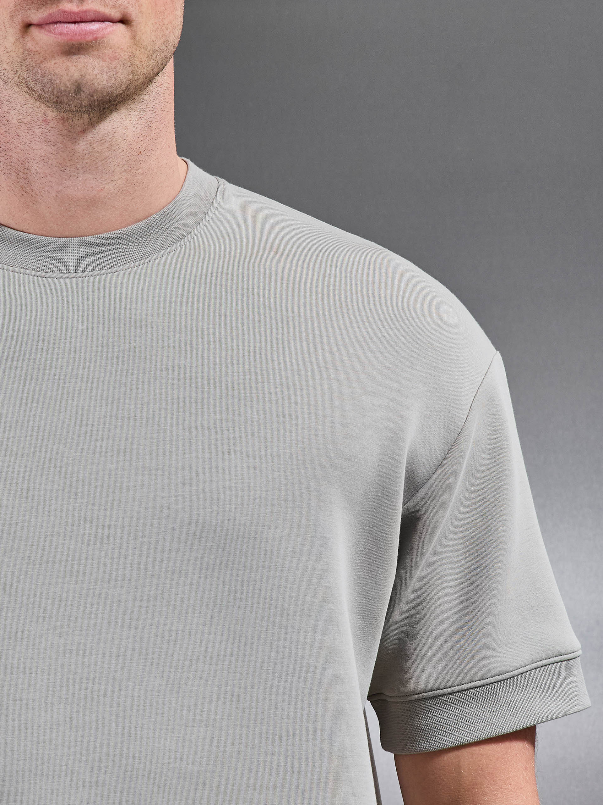 Everyday Luxe Ribbed Relaxed T-Shirt in Stone - Image 4