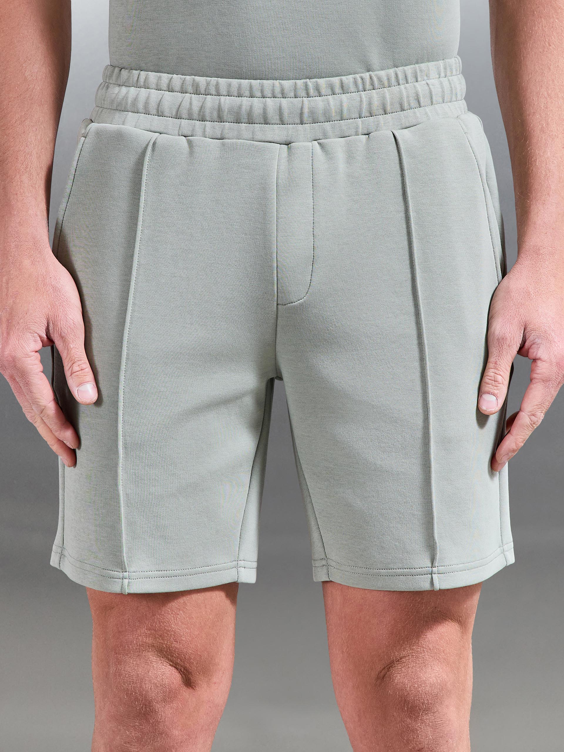 Everyday Luxe Short in Light Sage - Image 4