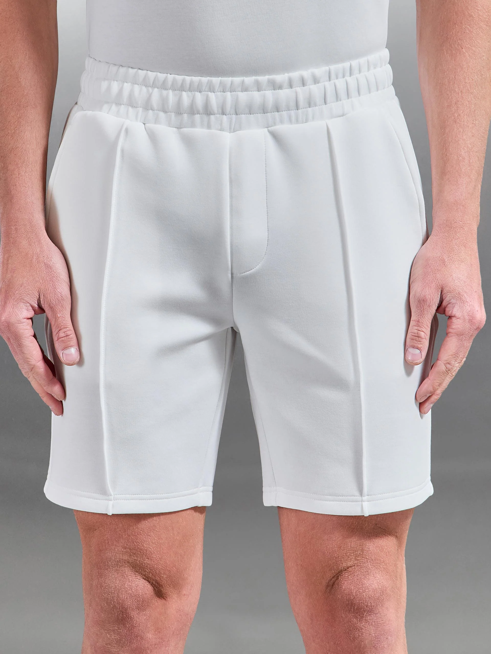 Everyday Luxe Short in Off White - Image 4