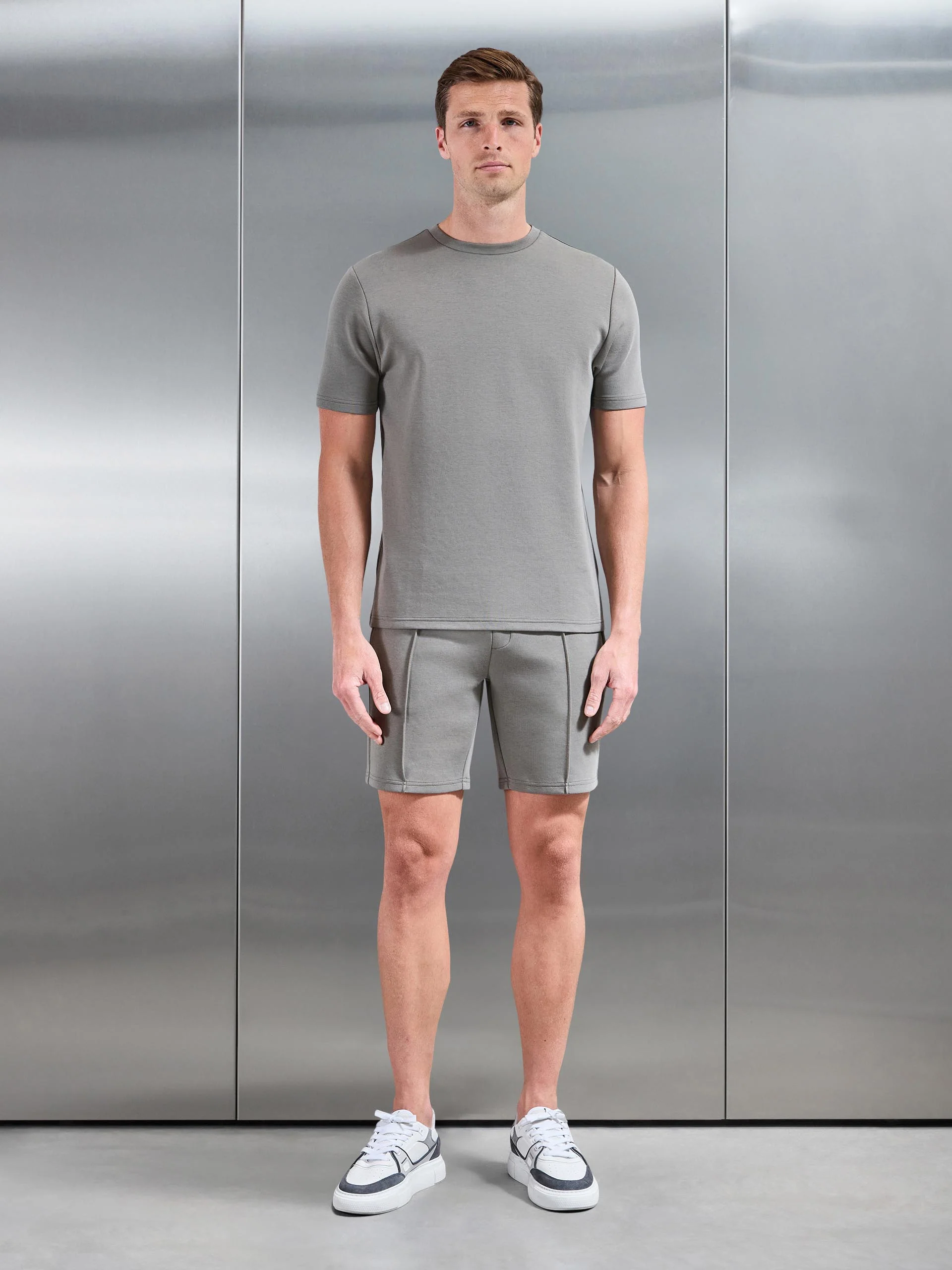 Everyday Luxe Short in Olive - Image 2