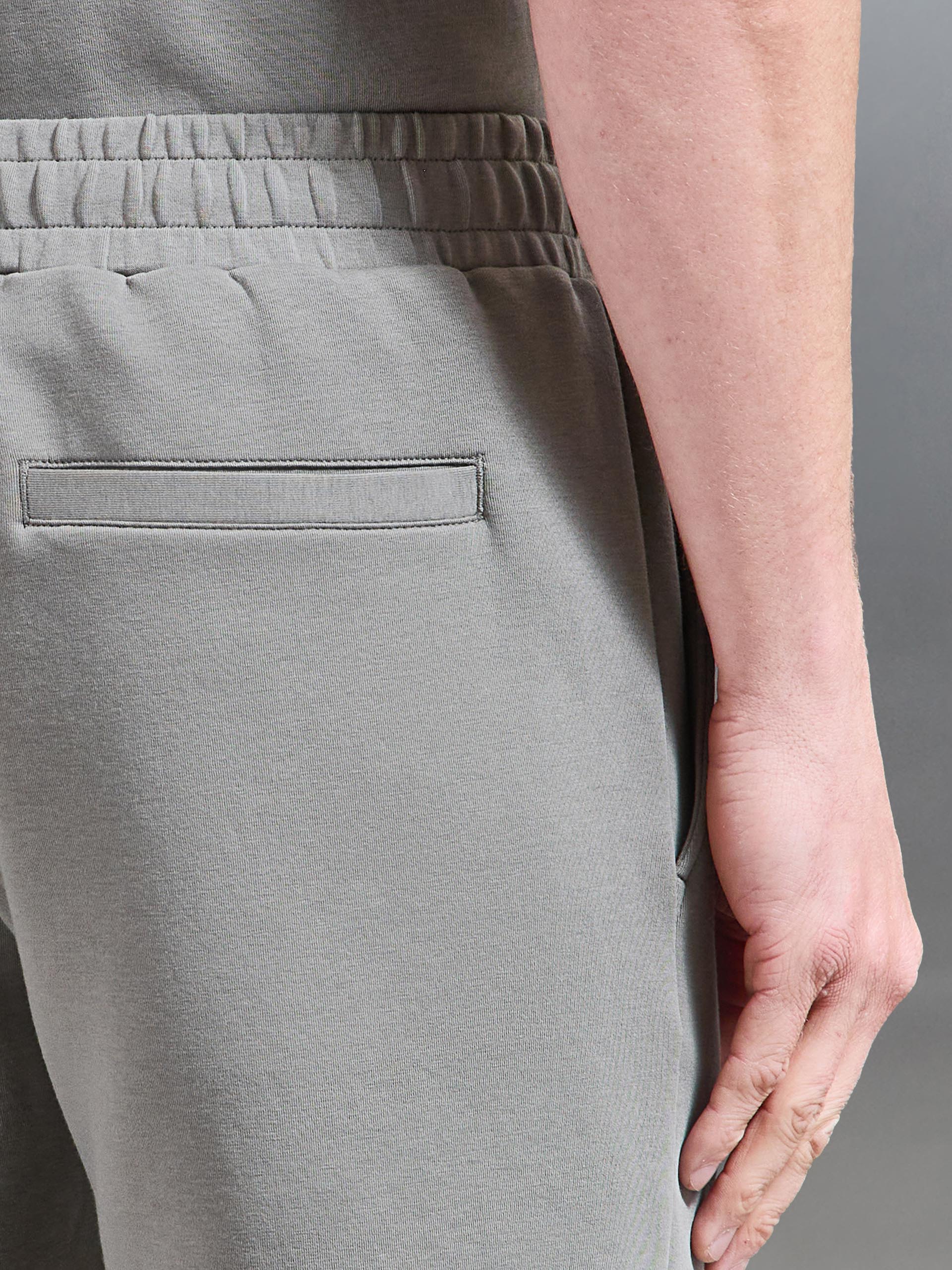 Everyday Luxe Short in Olive - Image 5