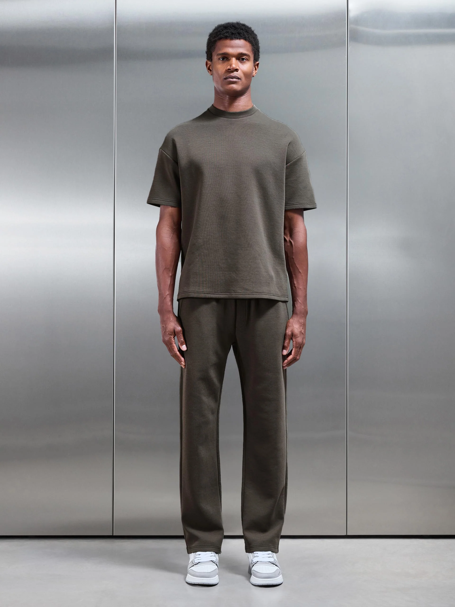 Everyday Luxe Straight Leg Jogger in Brown - Image 3