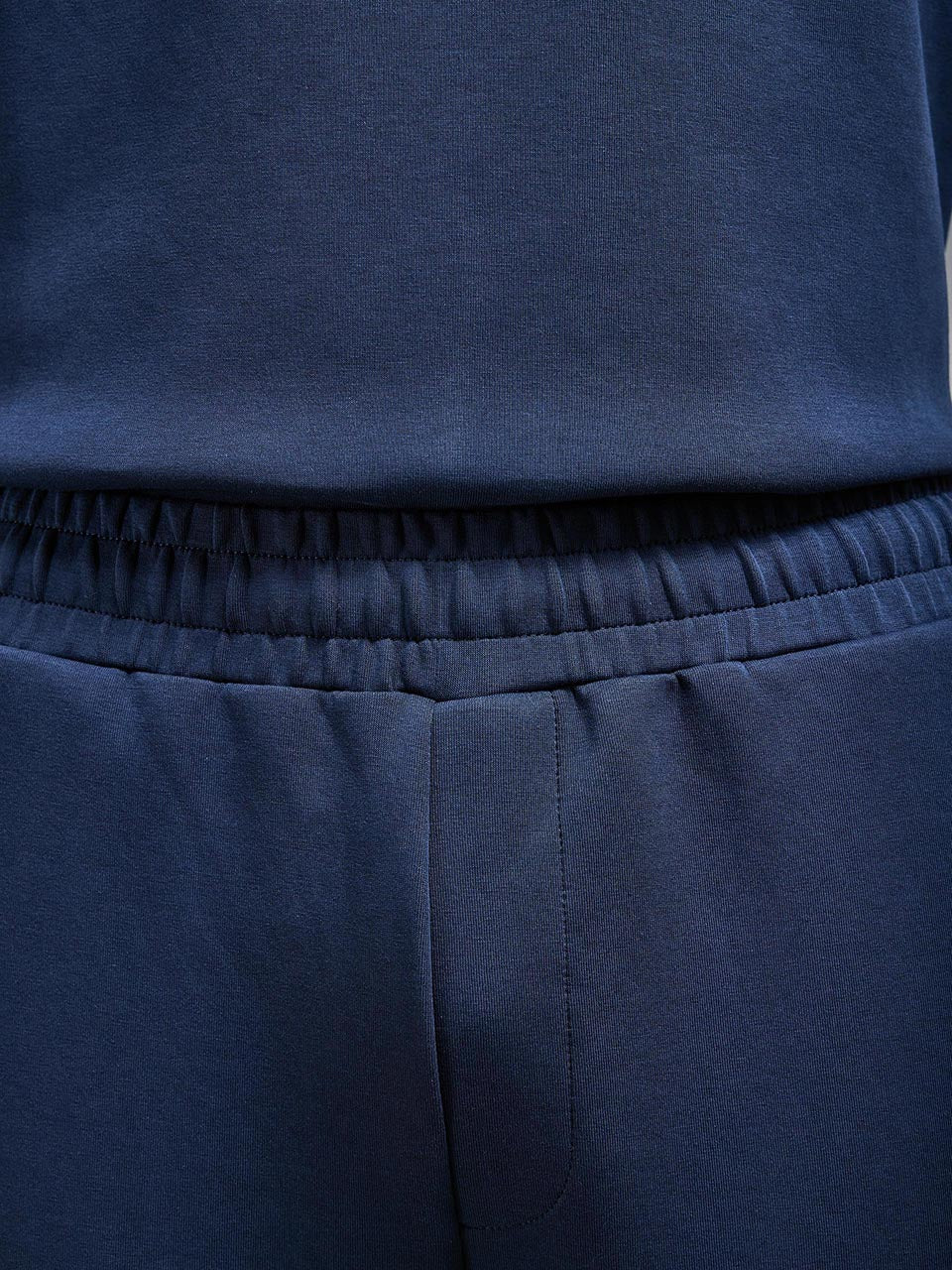 Everyday Luxe Straight Leg Jogger in Navy - Image 5