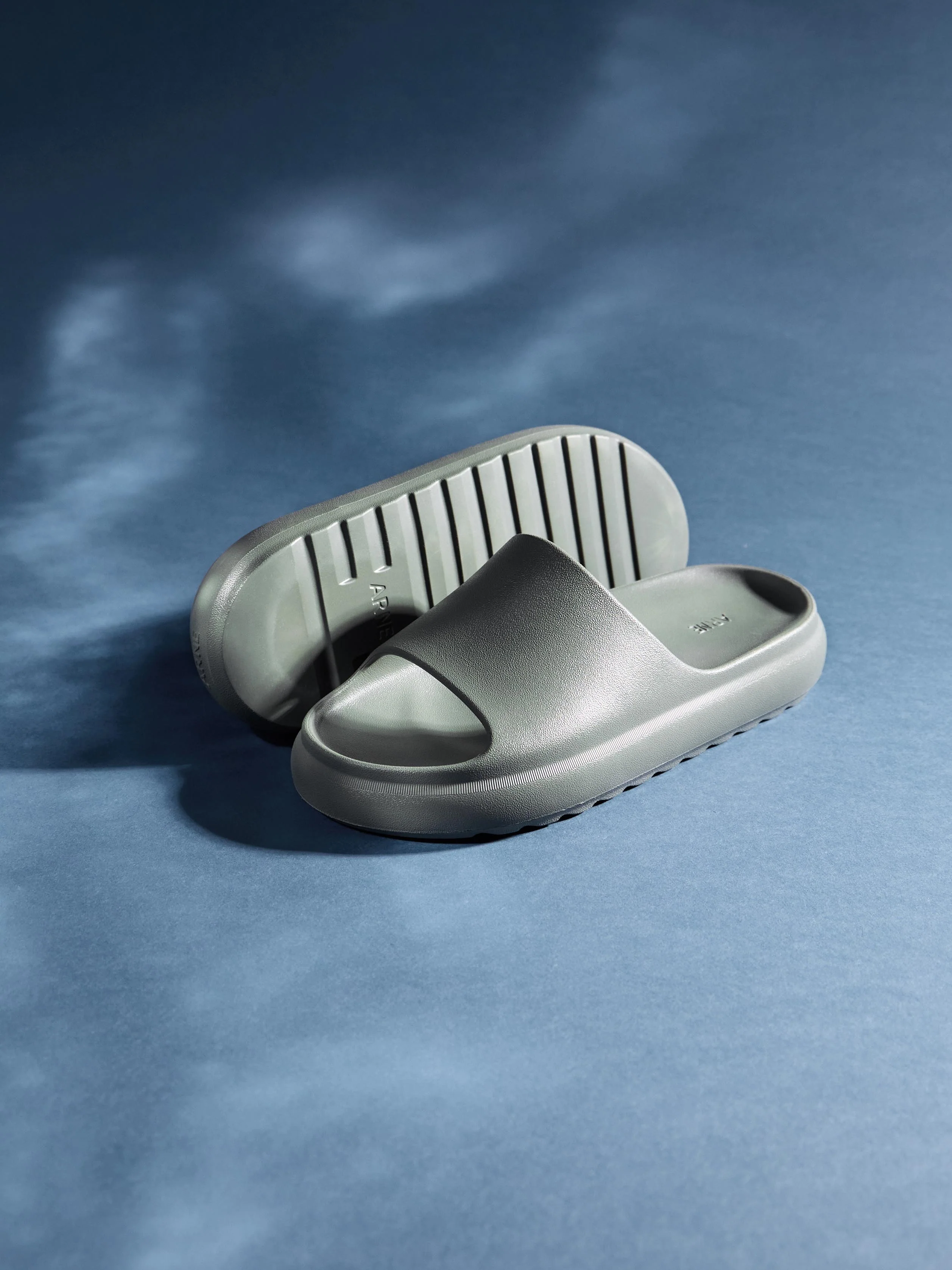 Everyday Slider in Olive - Image 2