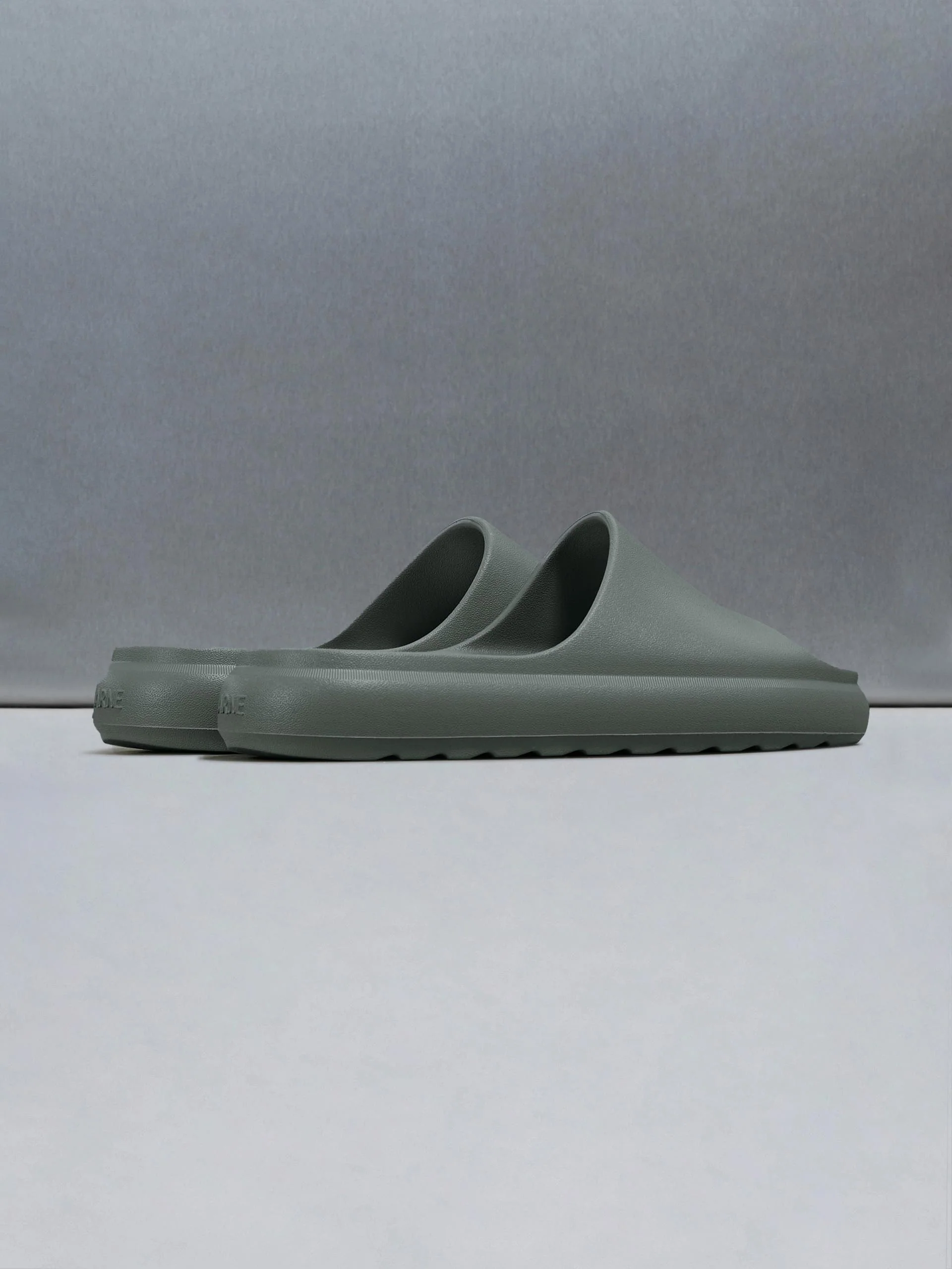 Everyday Slider in Olive - Image 4