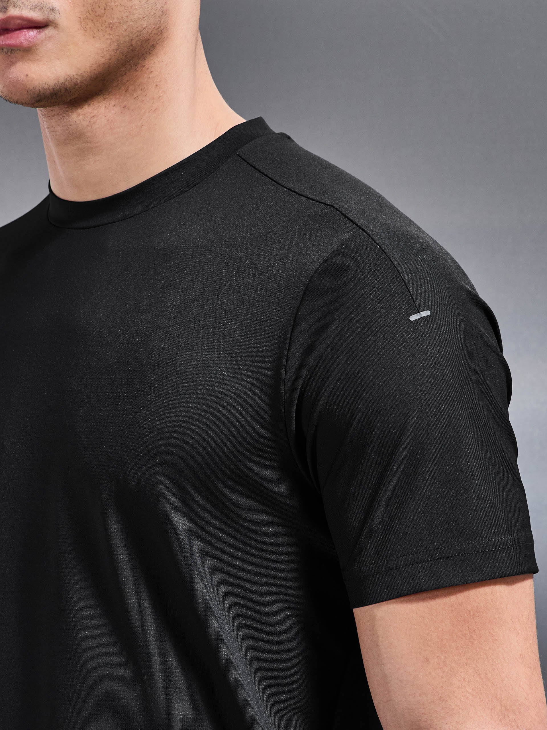 Everyday Technical T-Shirt in Black - Image 6