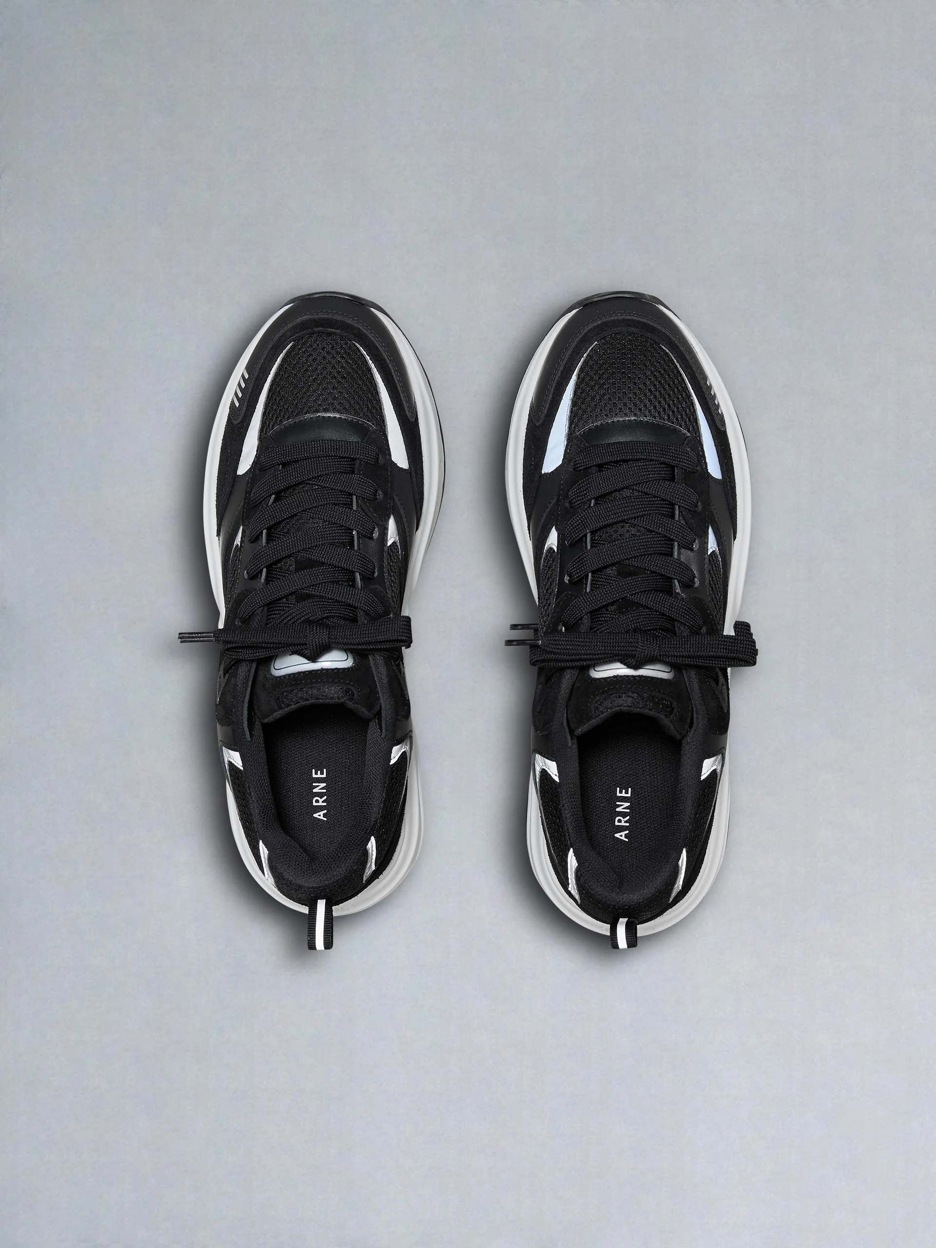 Flow Runner in Black - Image 5