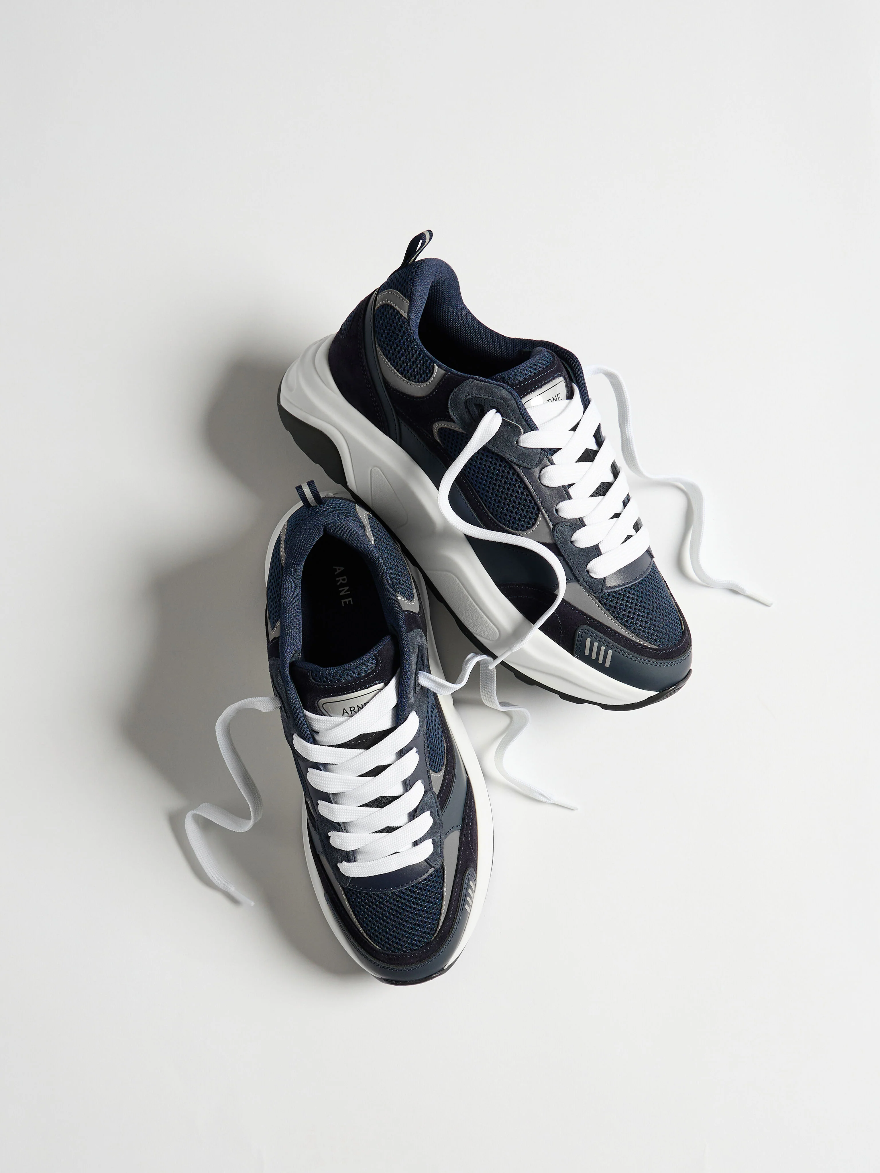 Flow Runner in Navy - Image 2