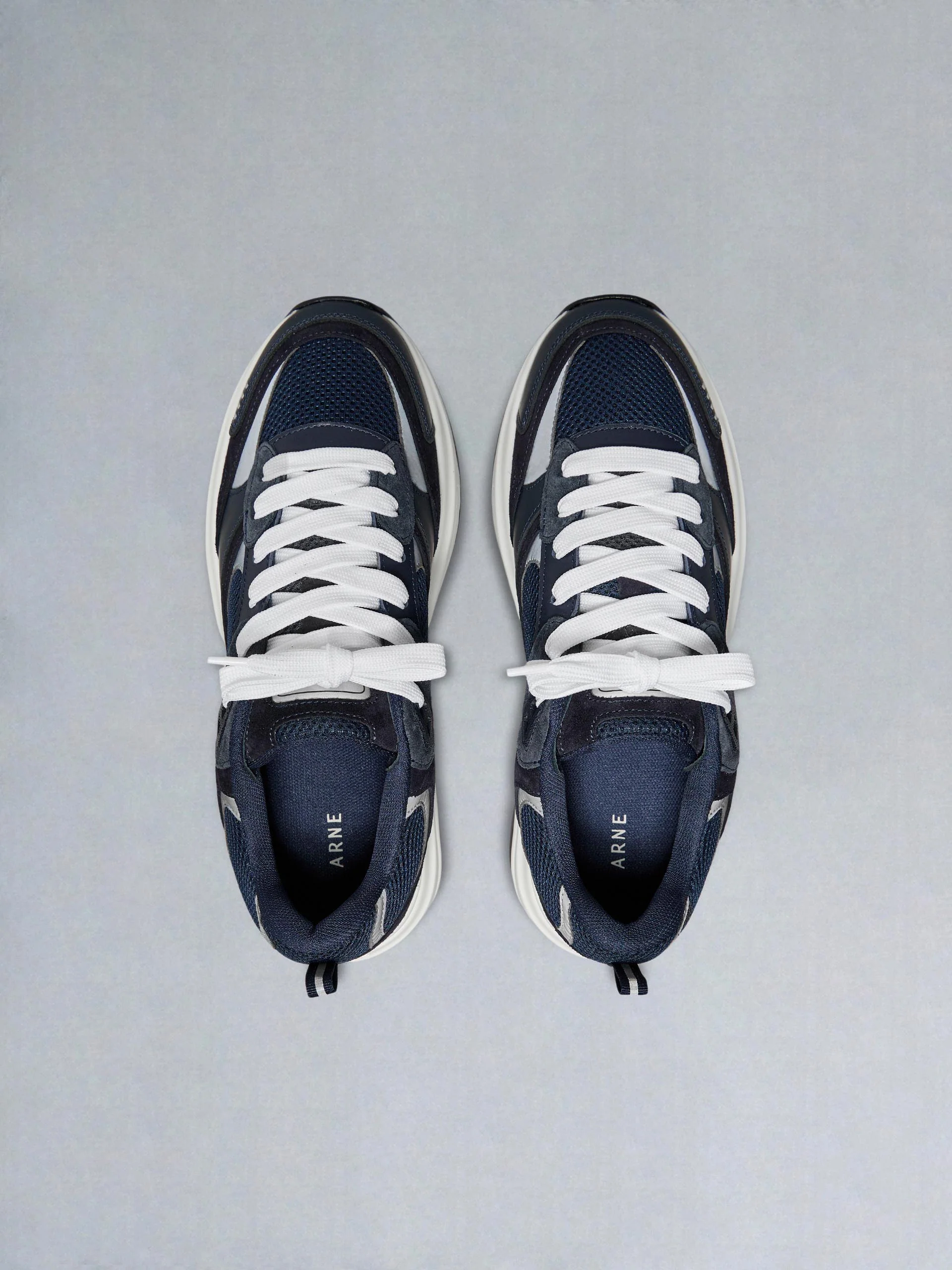 Flow Runner in Navy - Image 5