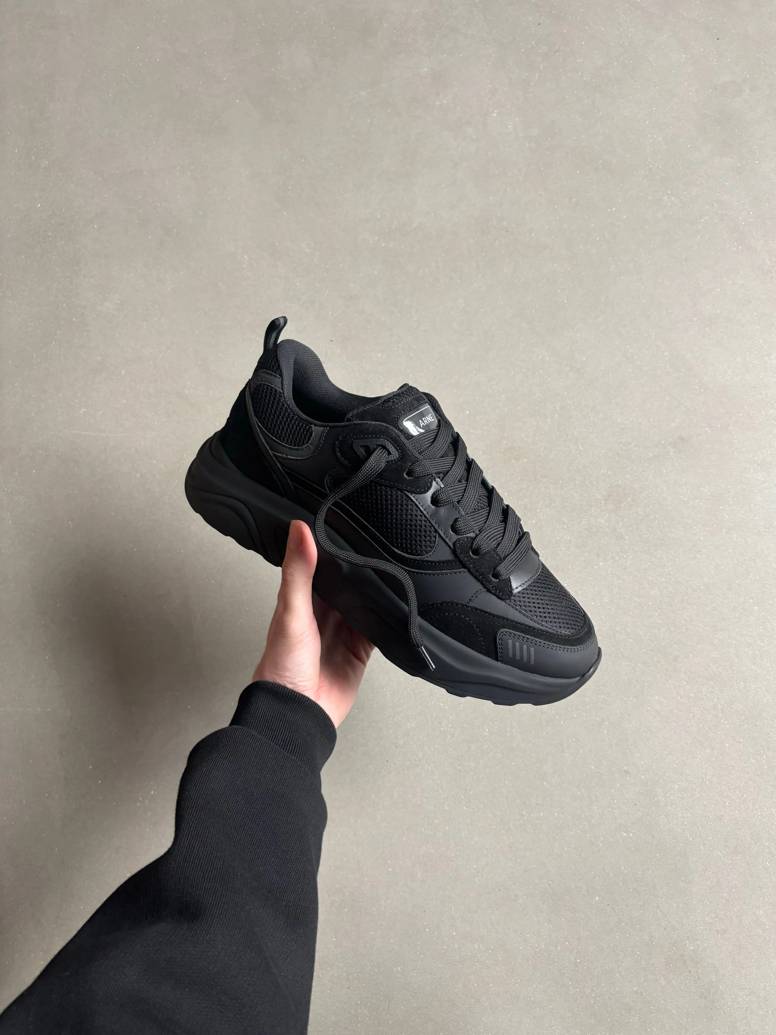 Flow Runner in Triple Black - Image 6