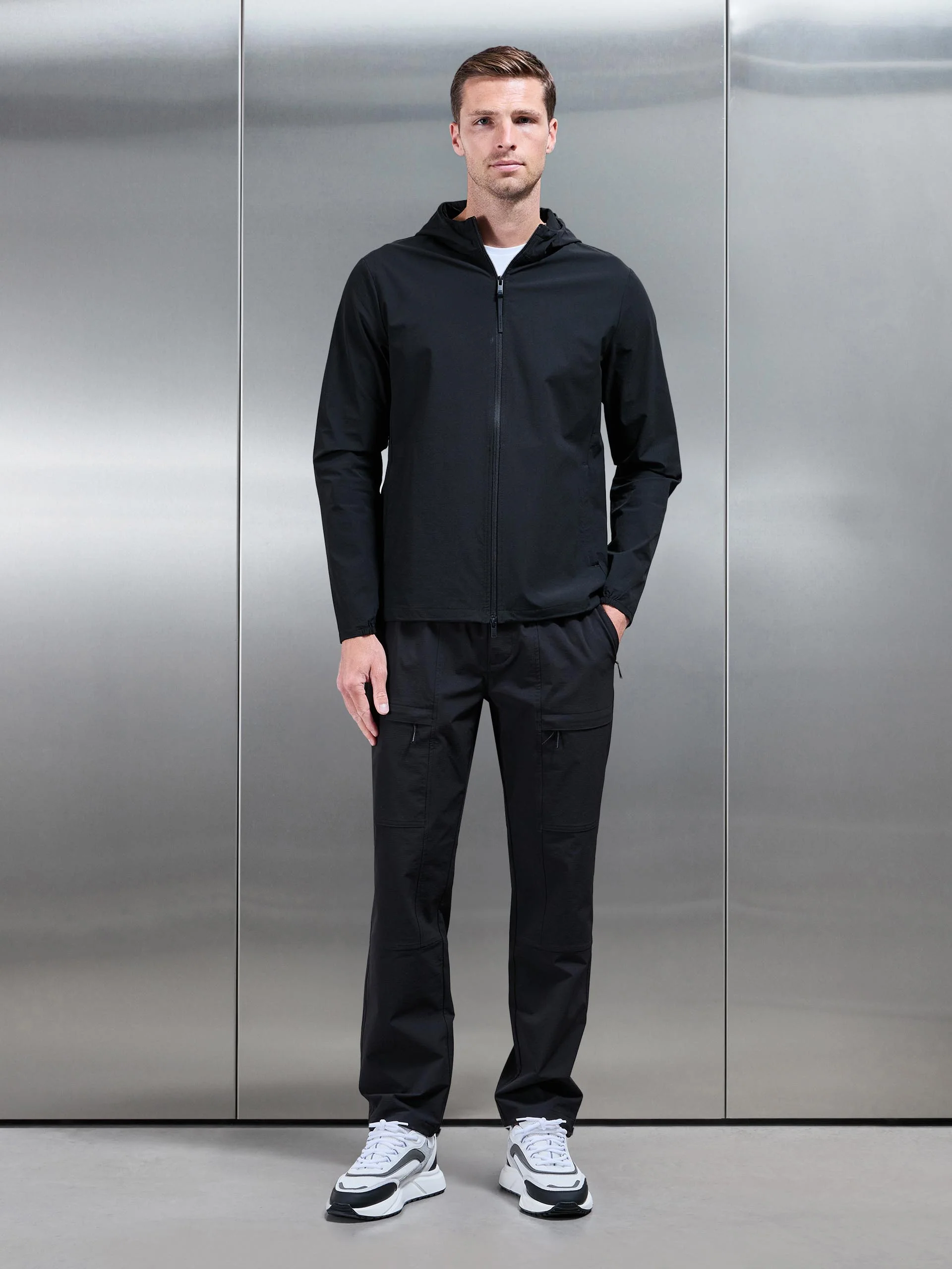 Front Pocket Technical Cargo Pant in Black - Image 3