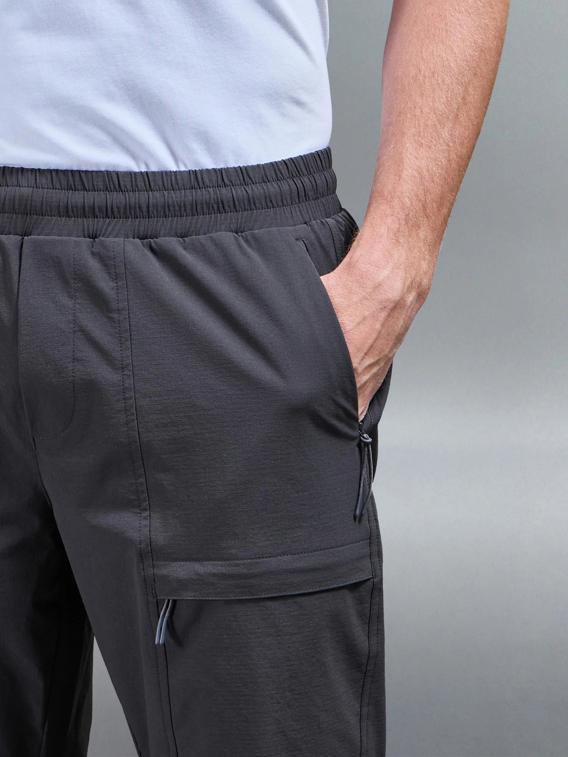 Front Pocket Technical Cargo Pant in Grey - Image 5