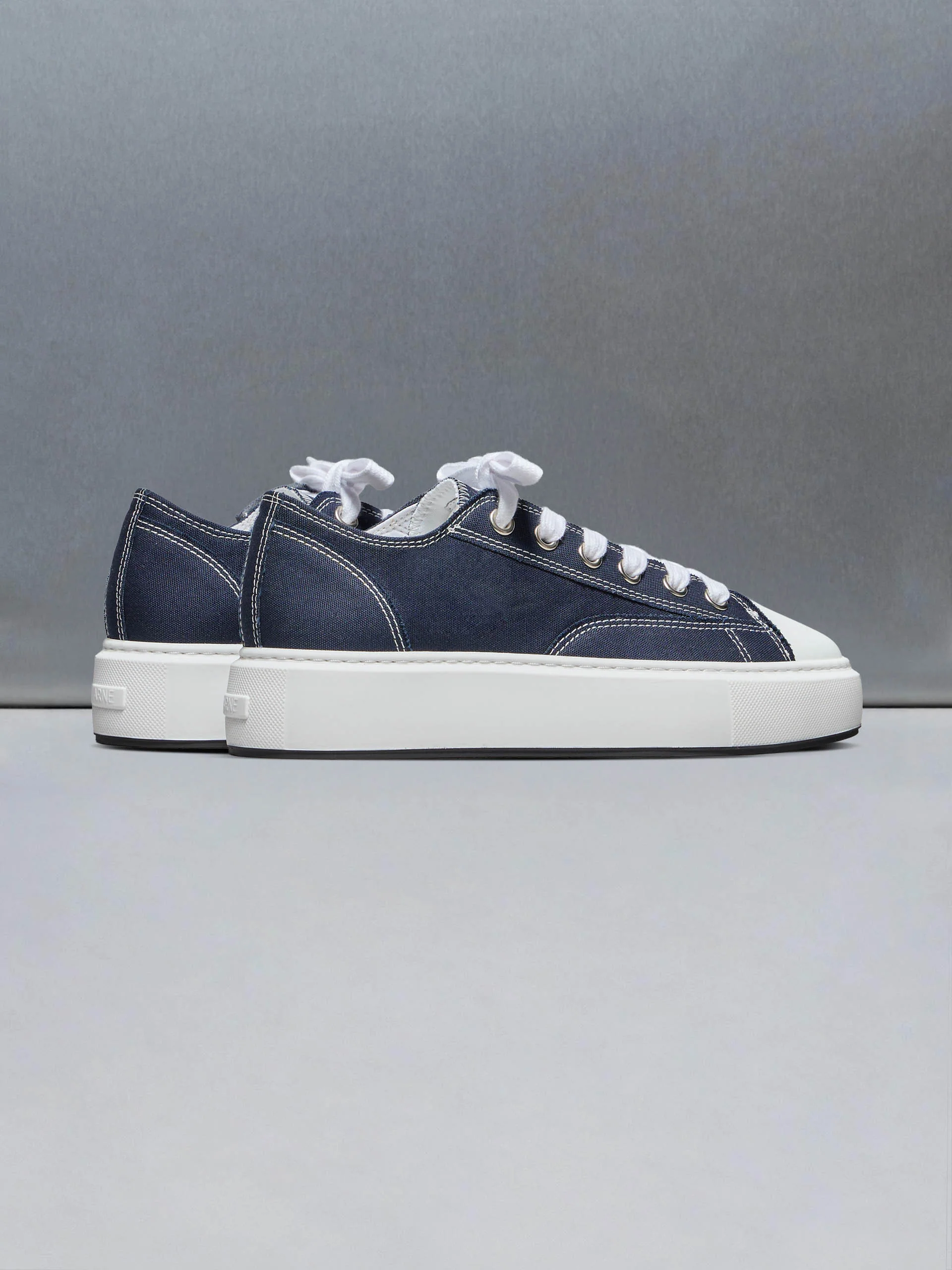 Homerun in Navy - Image 4