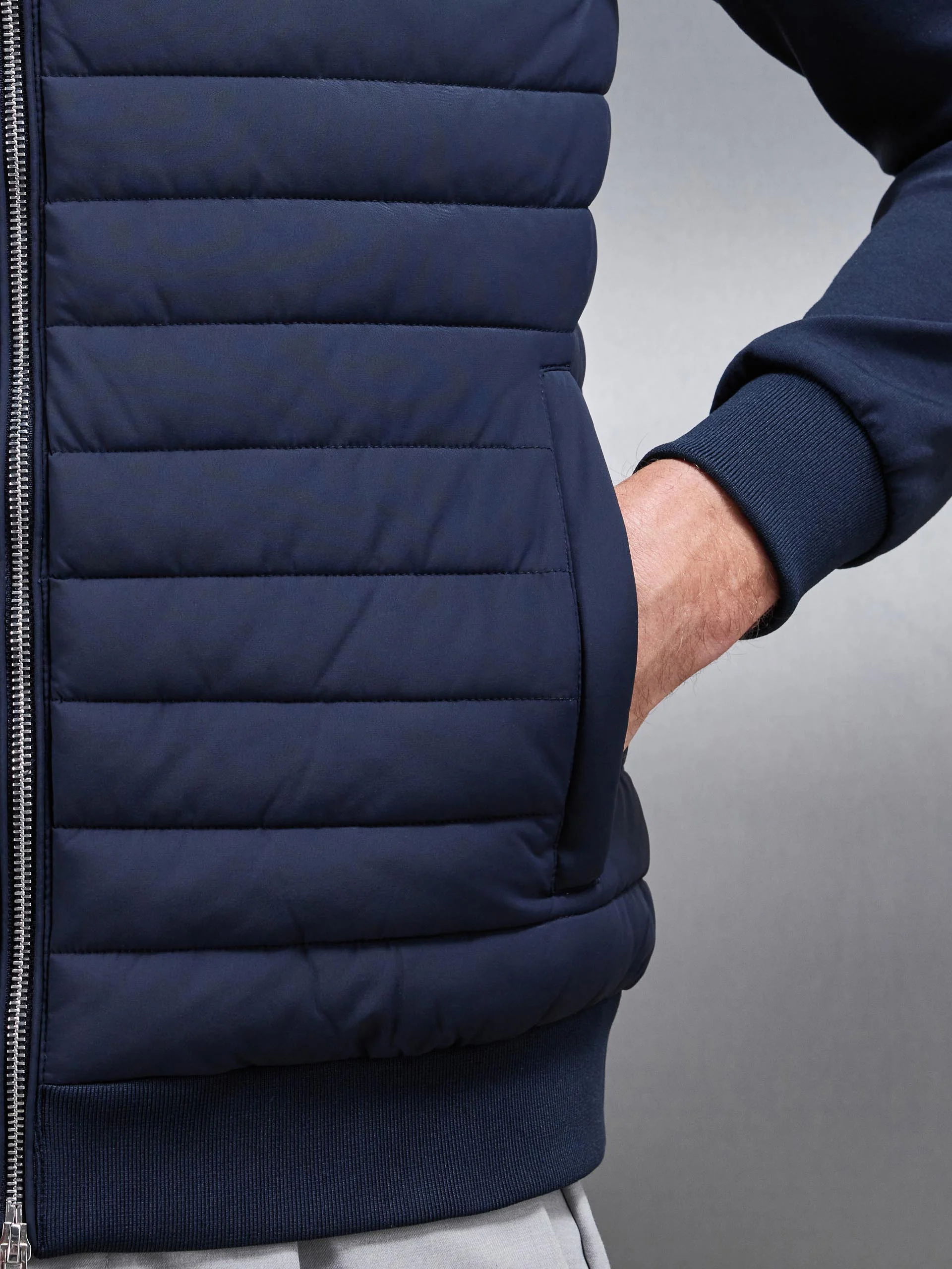 Hybrid Quilted Jacket in Navy - Image 4