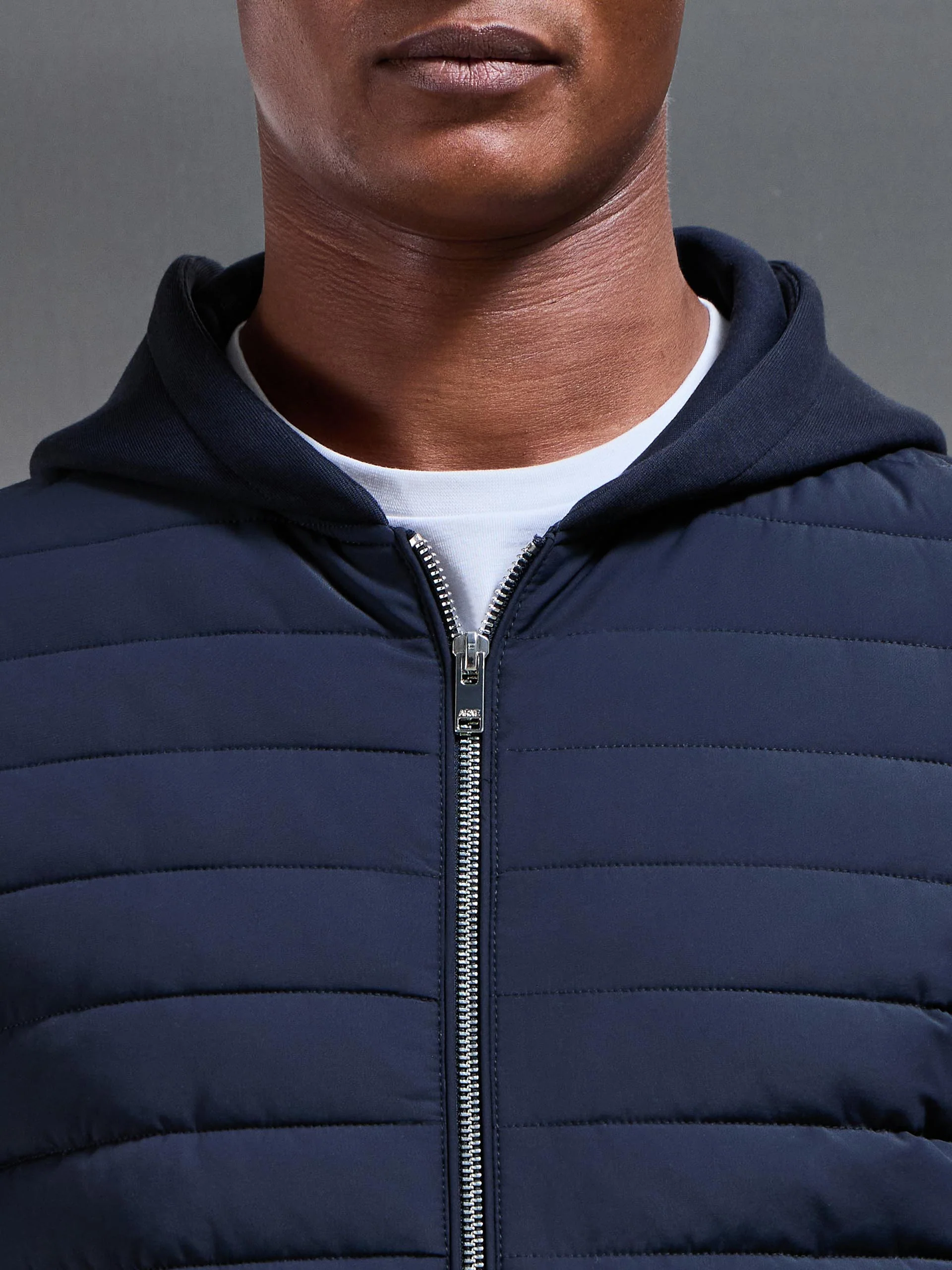 Hybrid Quilted Windbreaker in Navy - Image 4