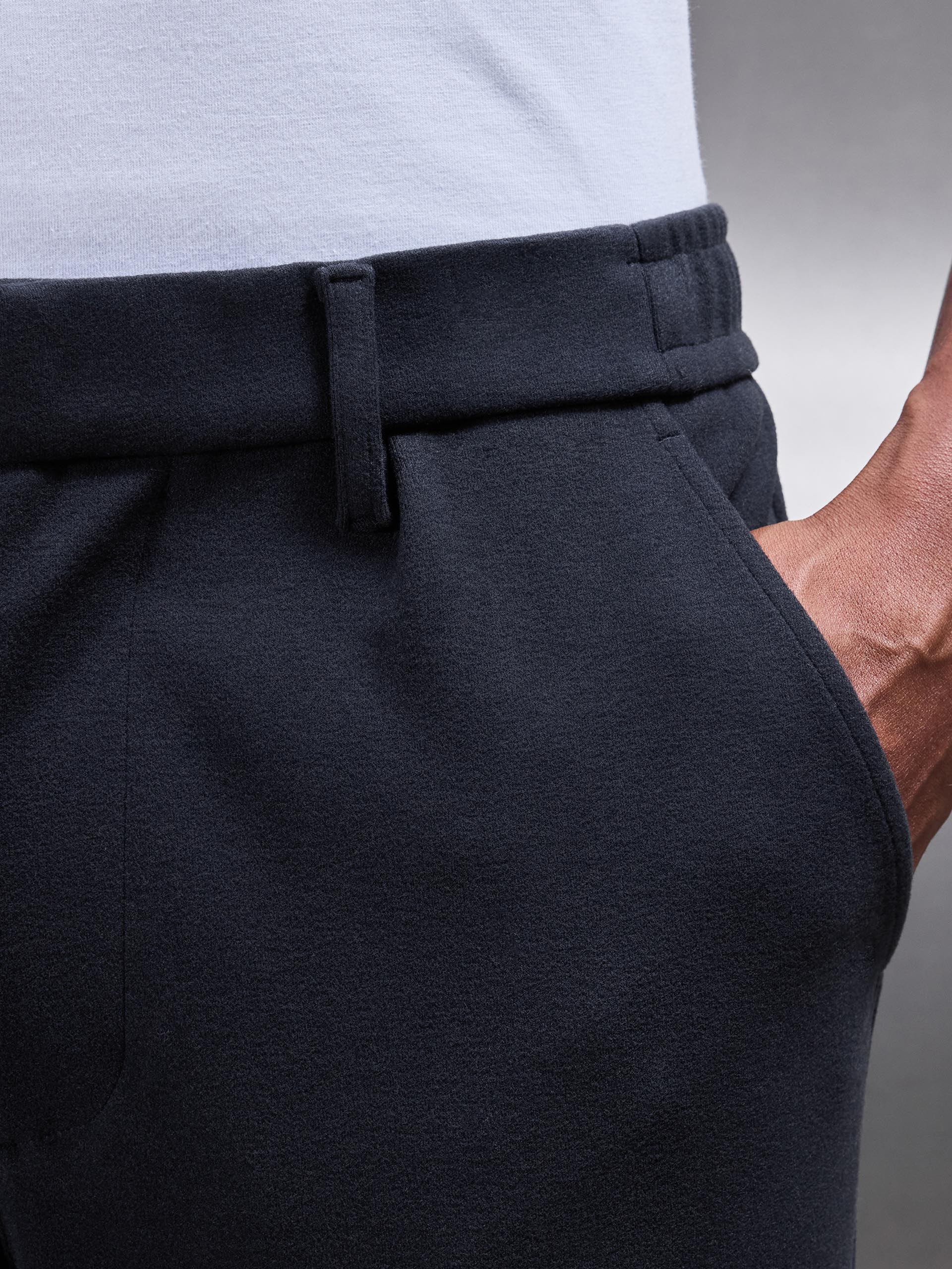 Knitted Tailored Jogger in Navy - Image 4
