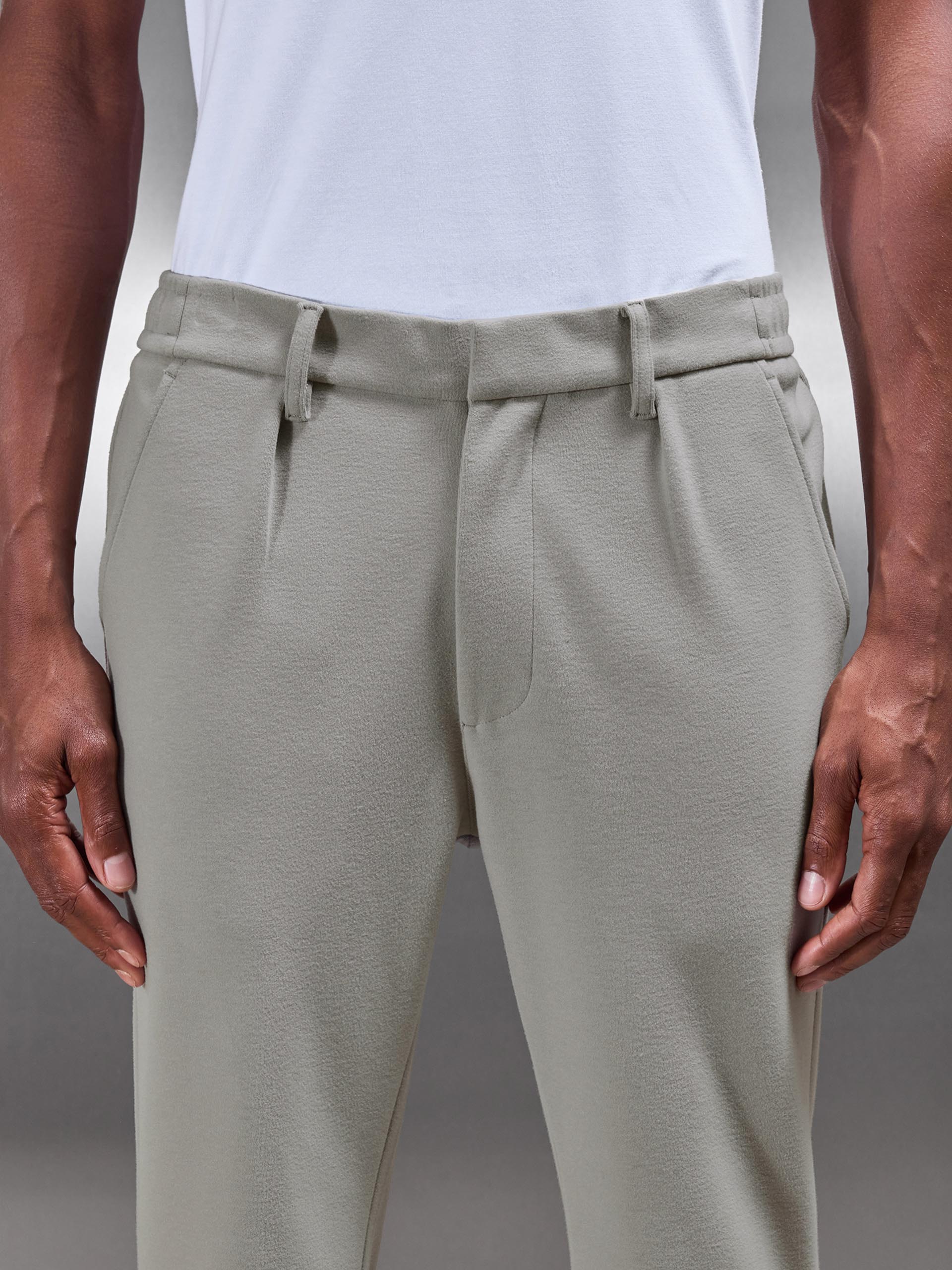 Knitted Tailored Jogger in Stone - Image 5