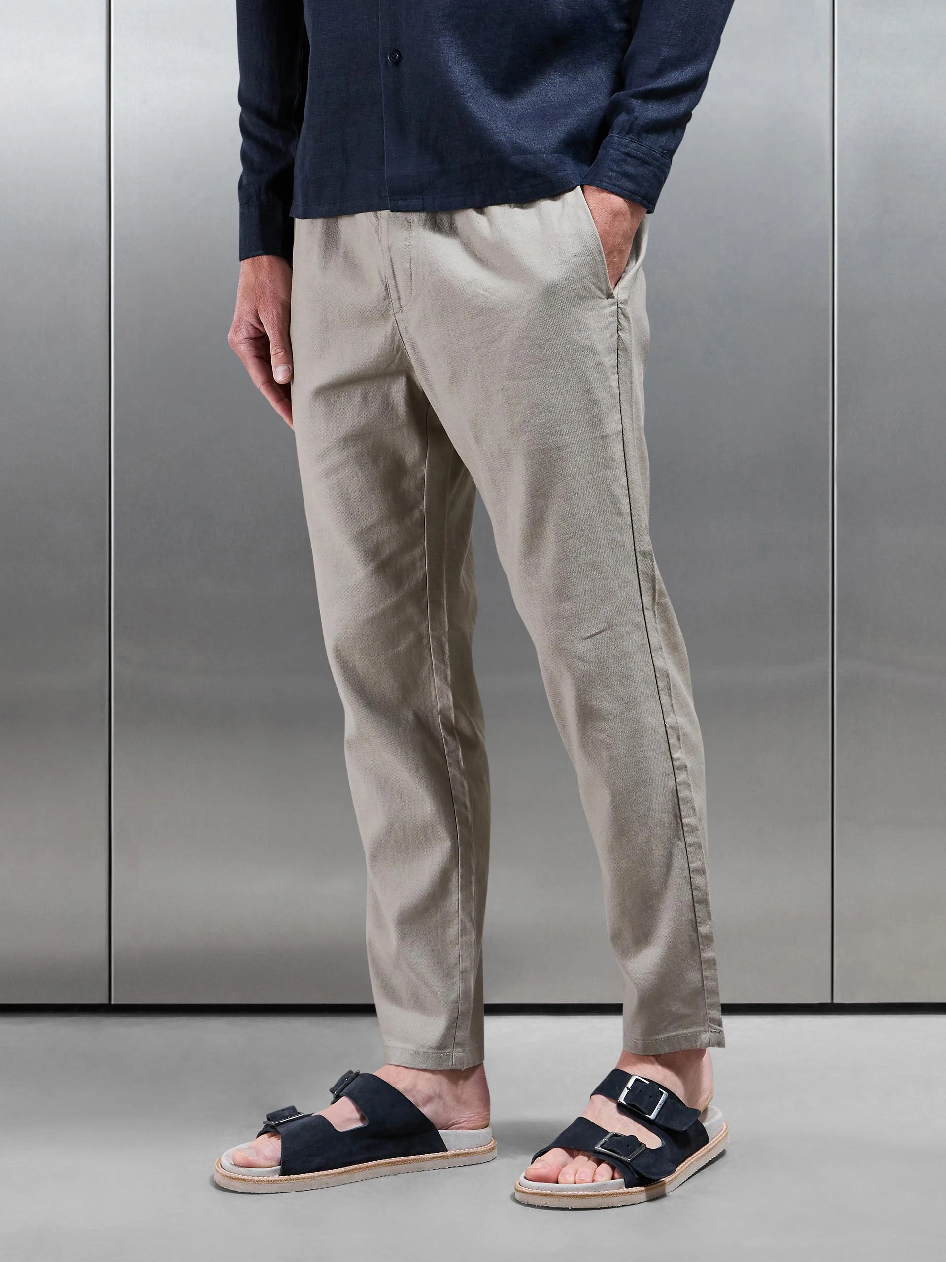 Linen Drawstring Trouser in Light Sage - Image 3