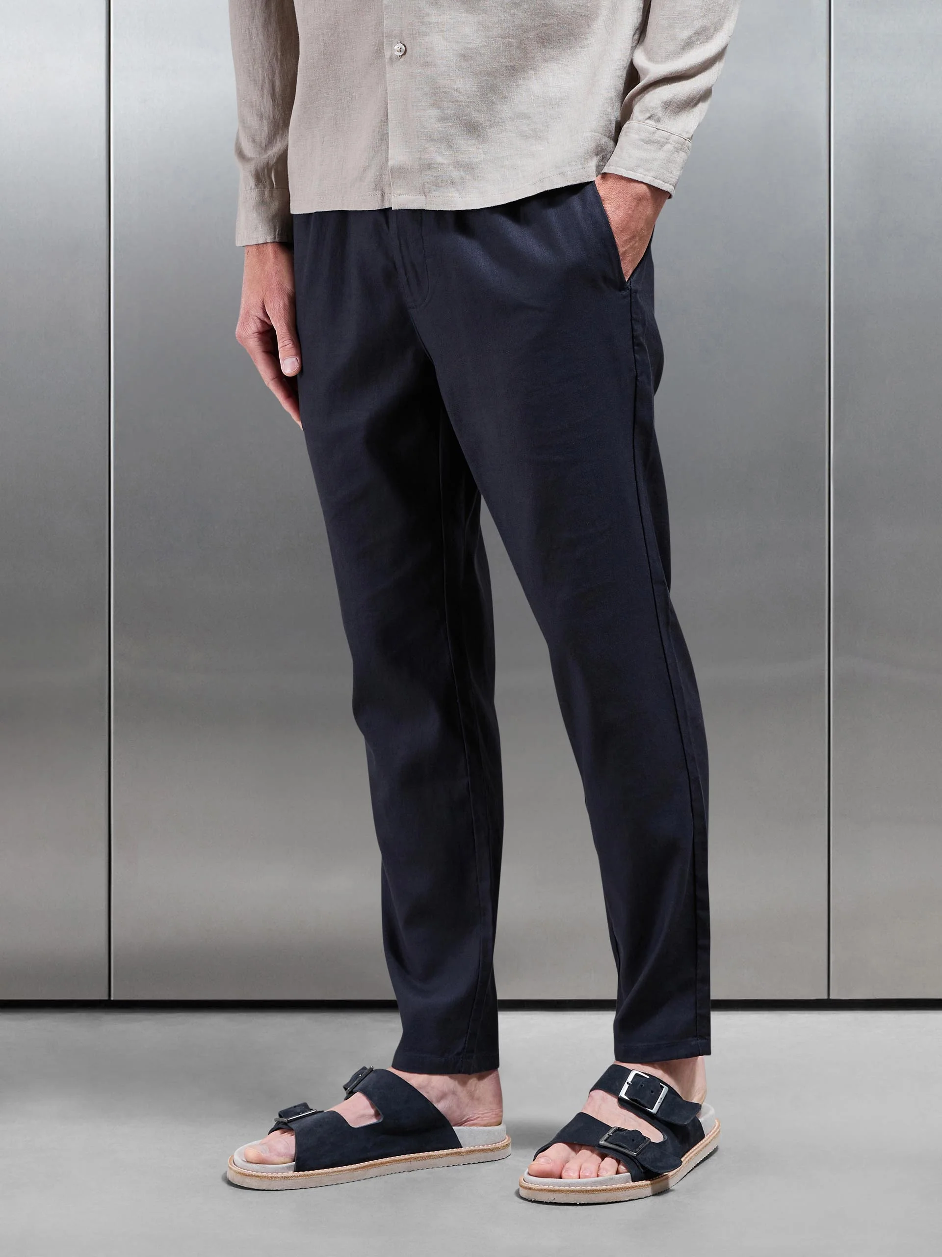 Linen Drawstring Trouser in Navy - Image 3