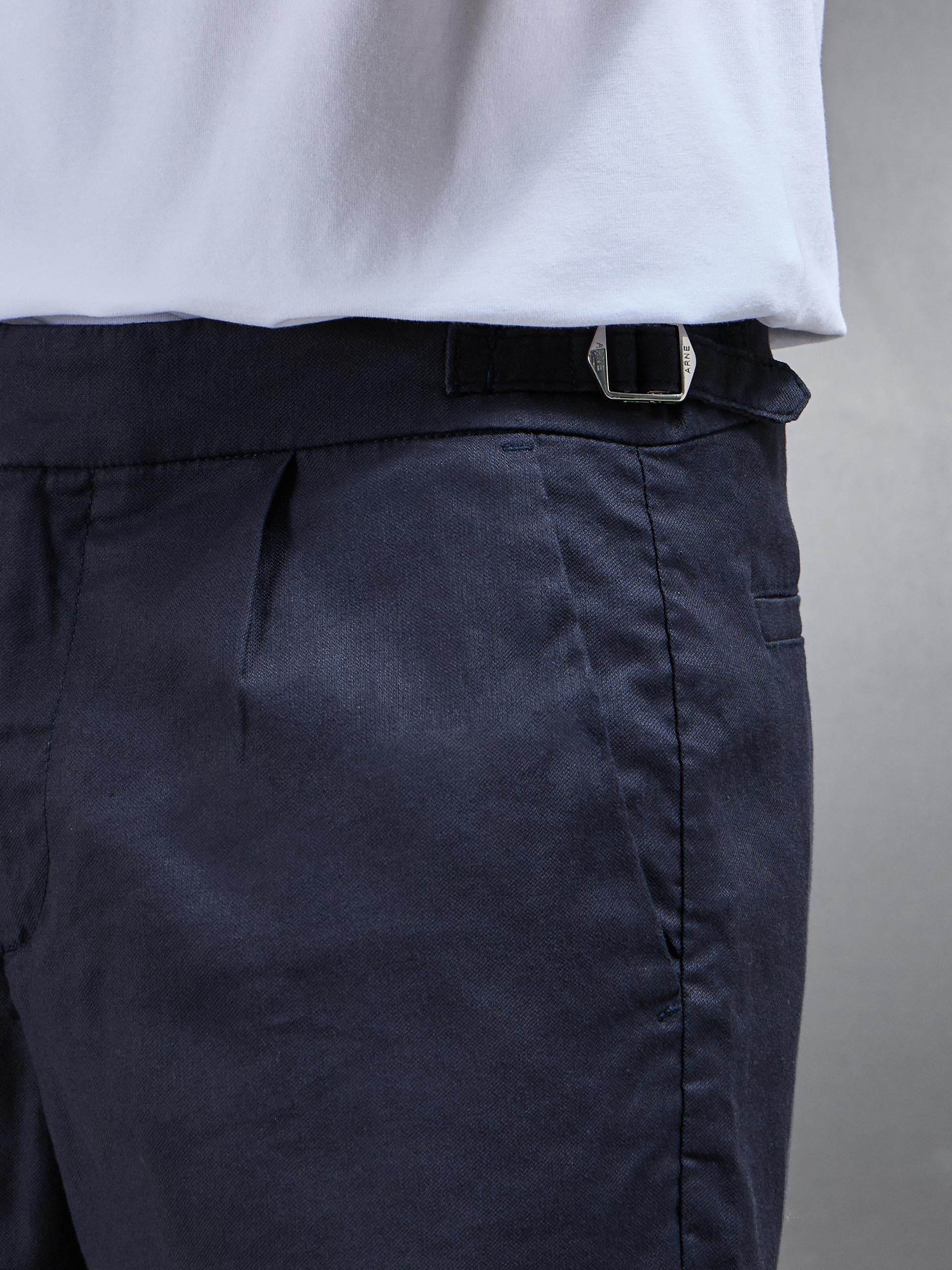 Linen Tailored Short in Navy - Image 4