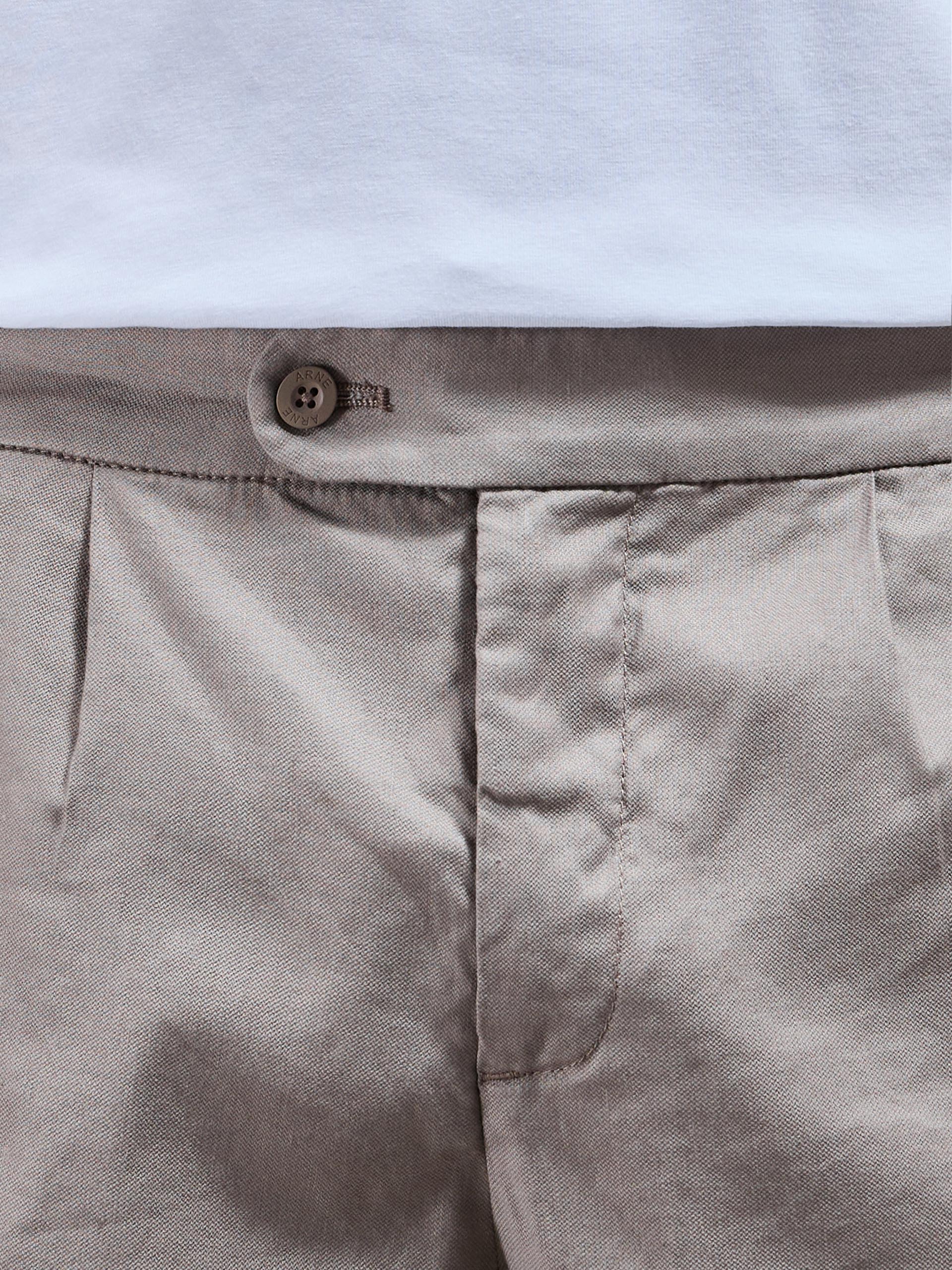 Linen Tailored Short in Taupe - Image 5
