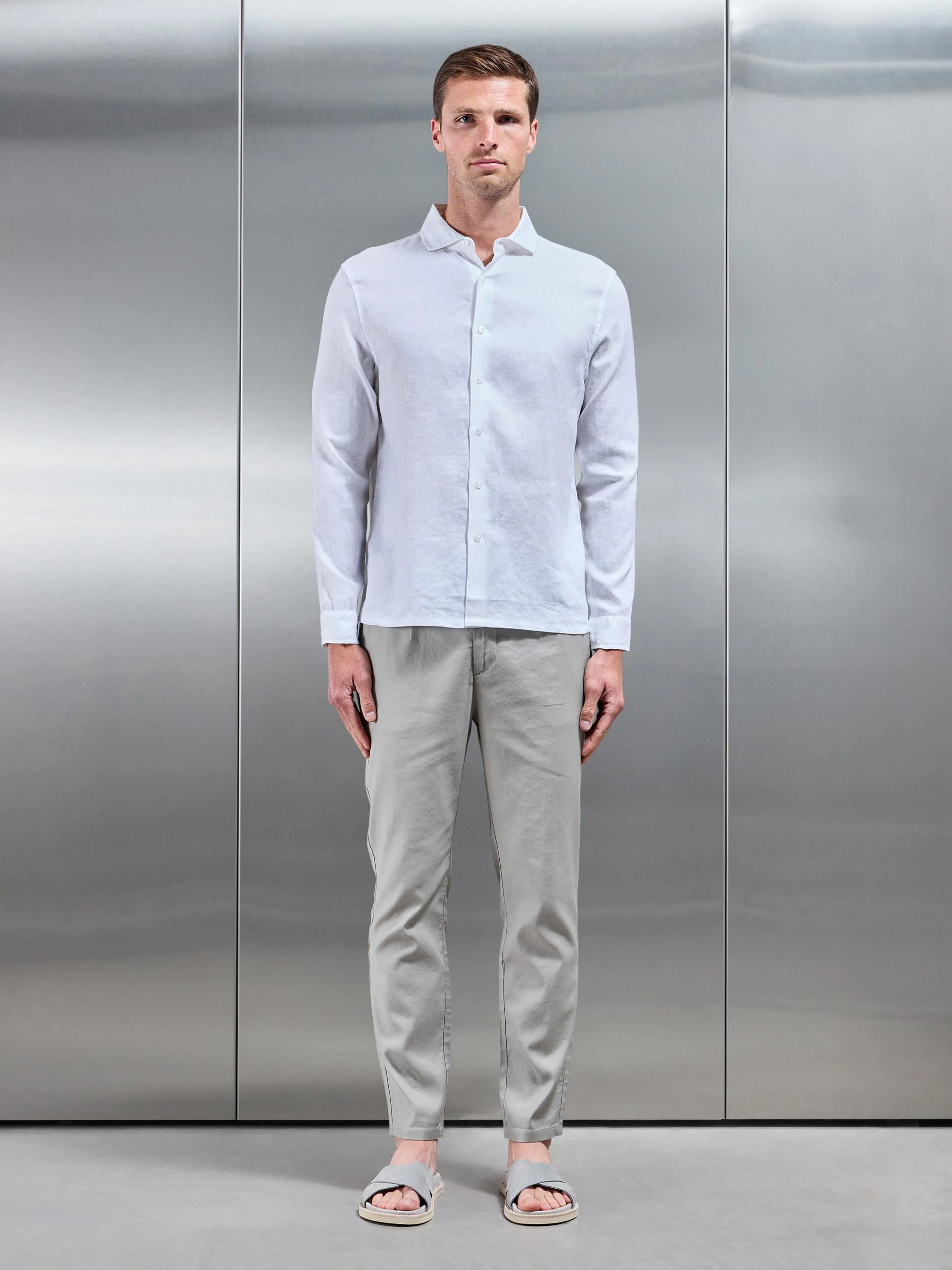 Linen Tailored Trouser in Stone - Image 3