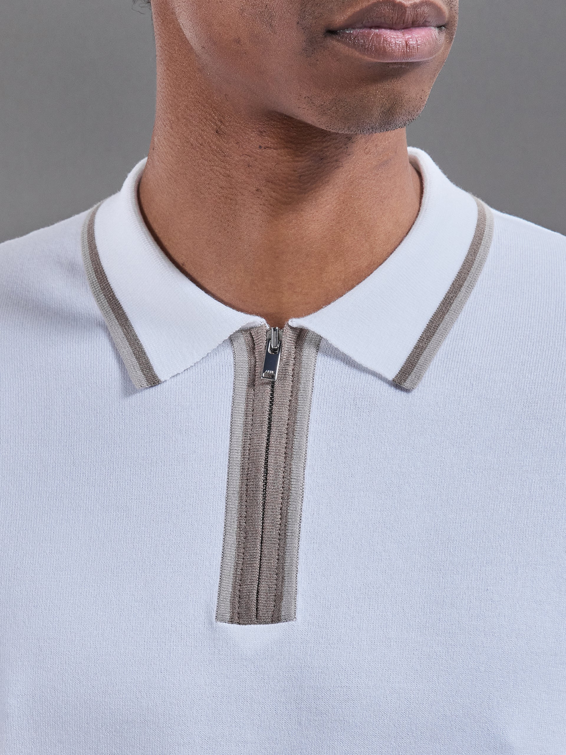 Loro Tipped Polo Shirt in White - Image 4