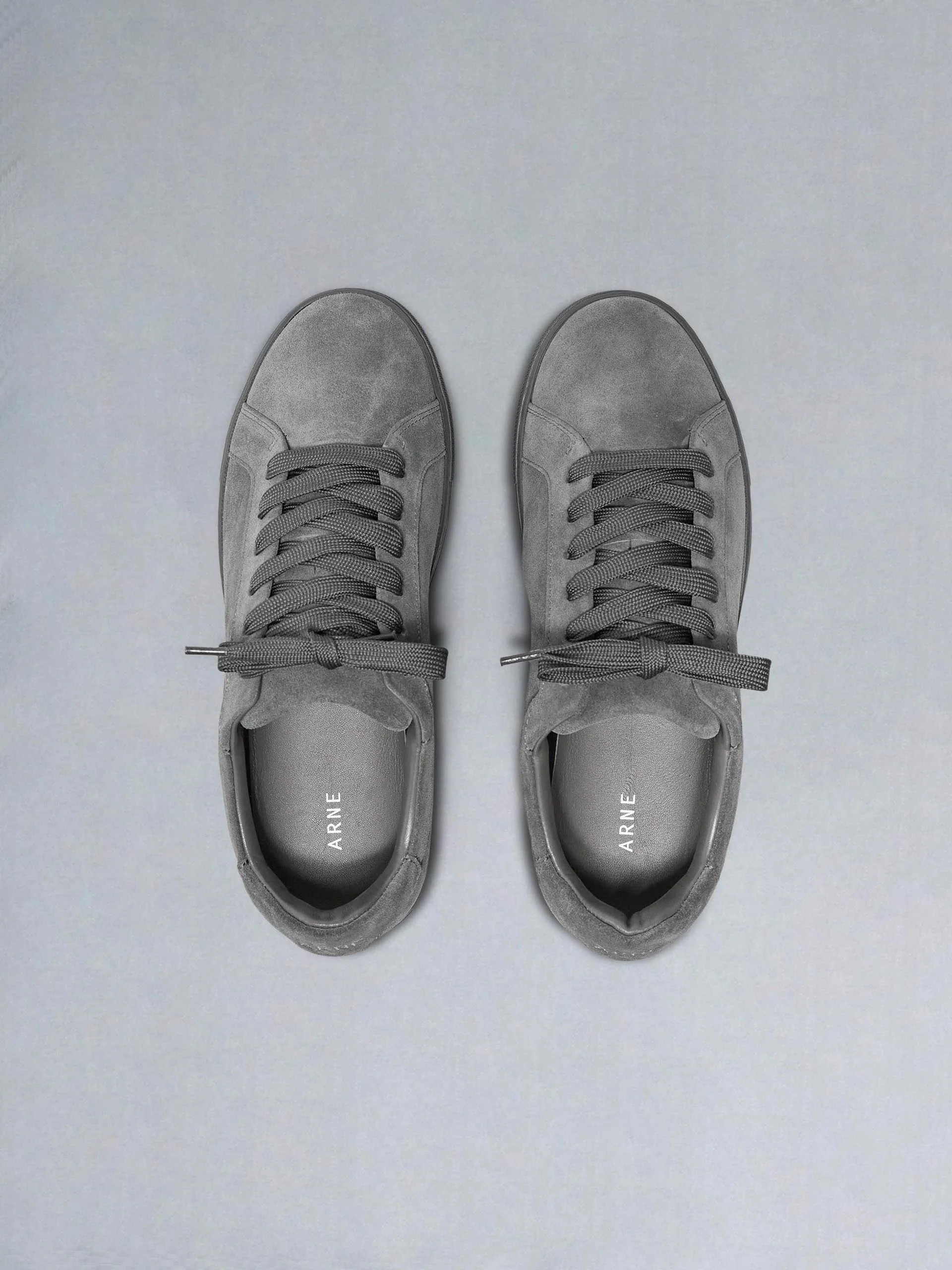 Low Essential Suede Trainer in Triple Charcoal - Image 5